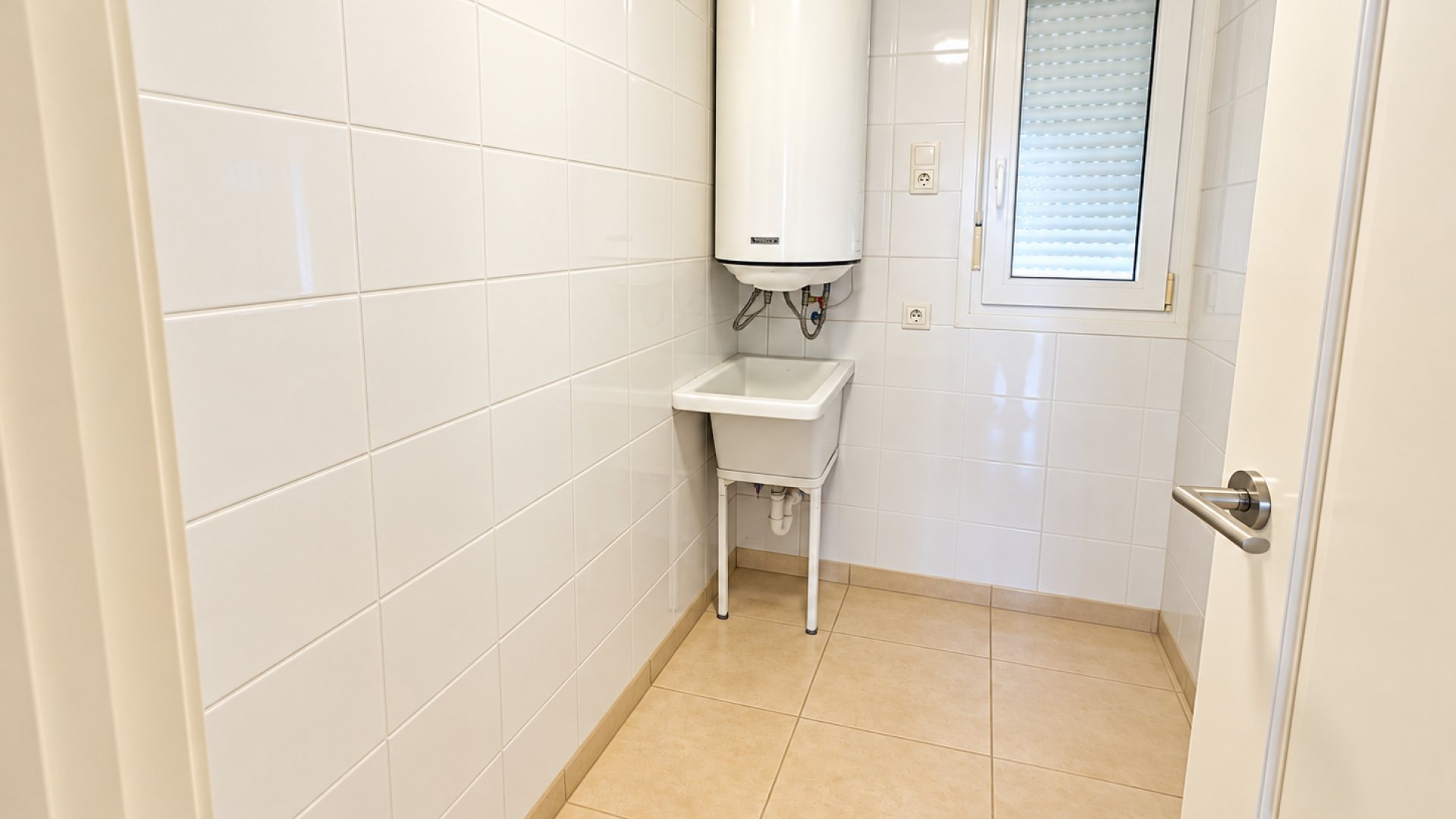 Resale - Apartments -
Altaona Golf and Country Village - Altaona Golf - Country Village