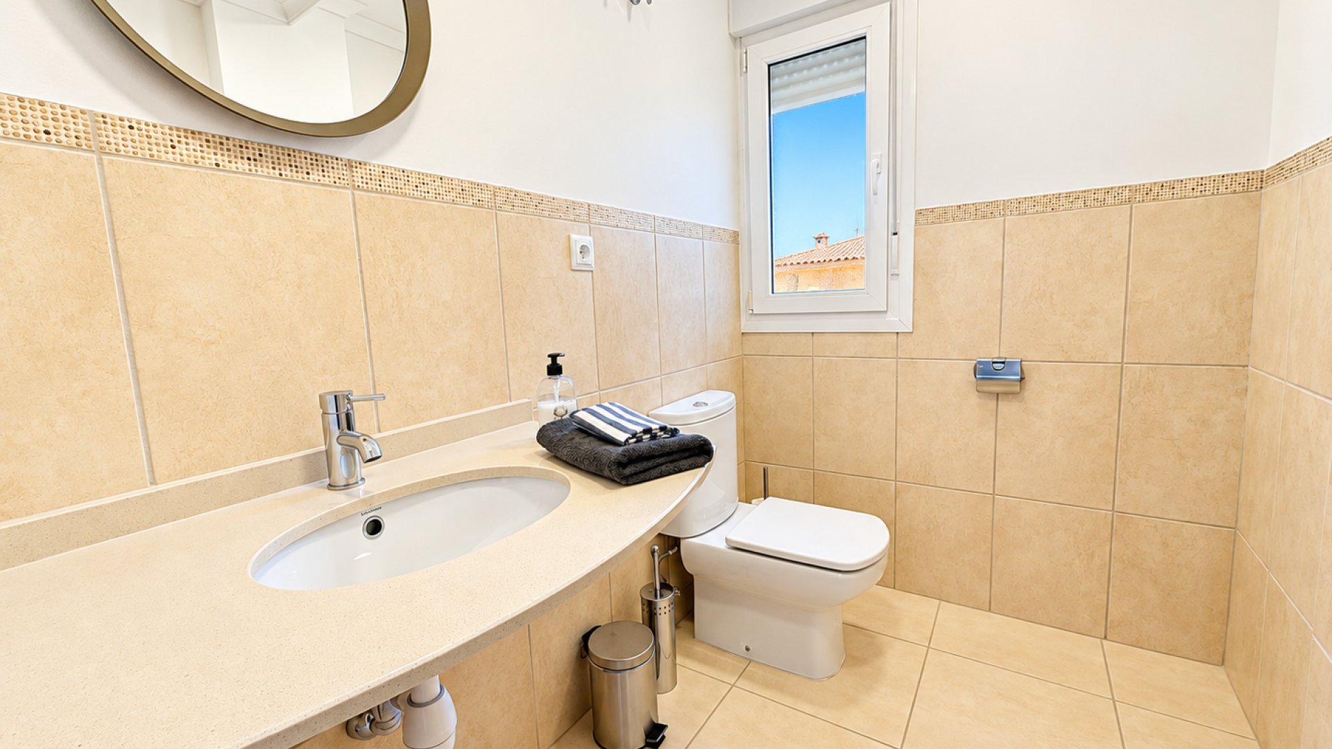Resale - Apartments -
Altaona Golf and Country Village - Altaona Golf - Country Village