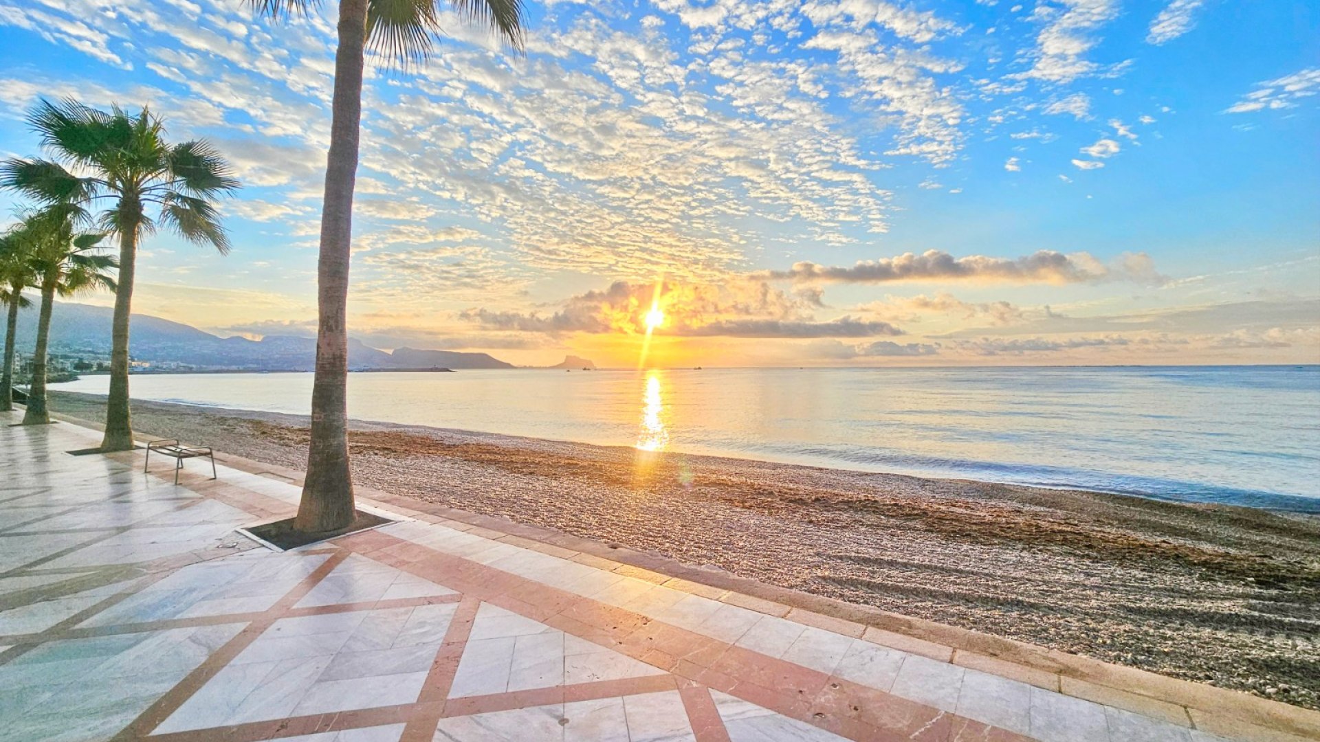 Resale - Apartments -
Altea