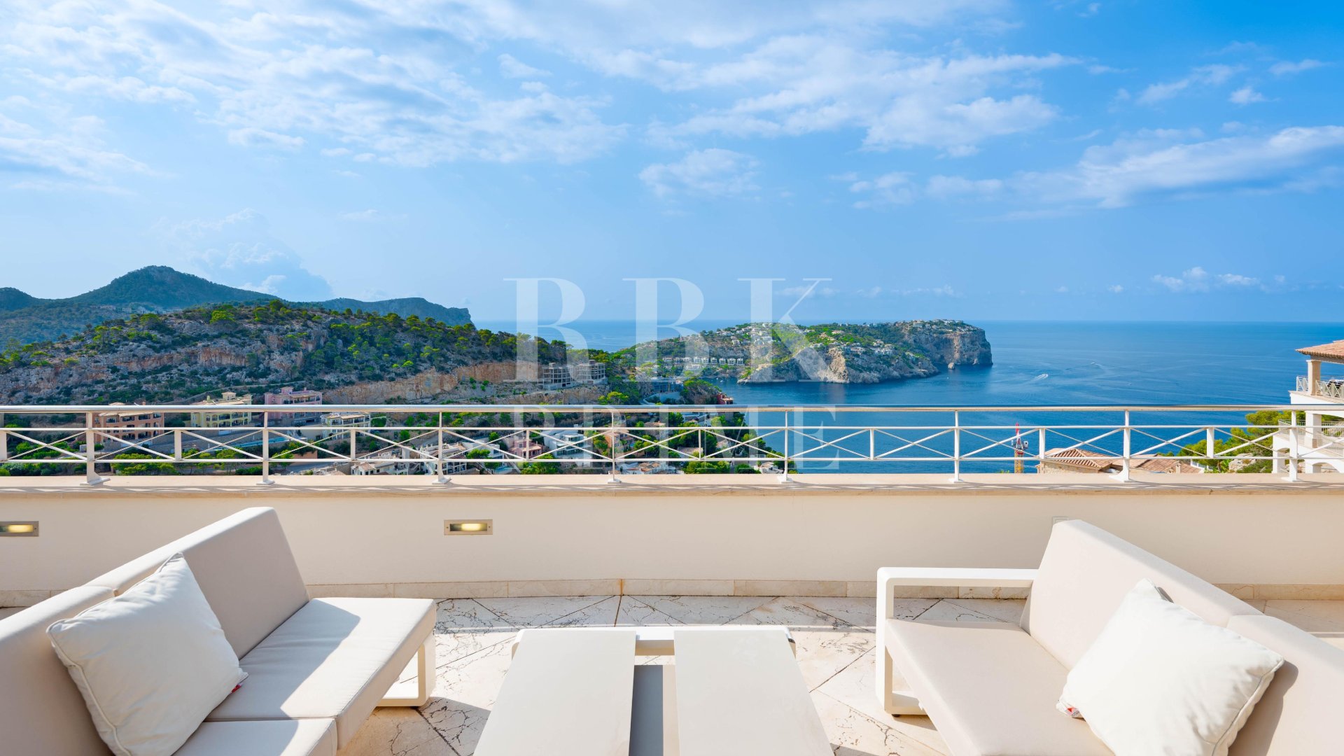 Resale - Apartments -
Andratx