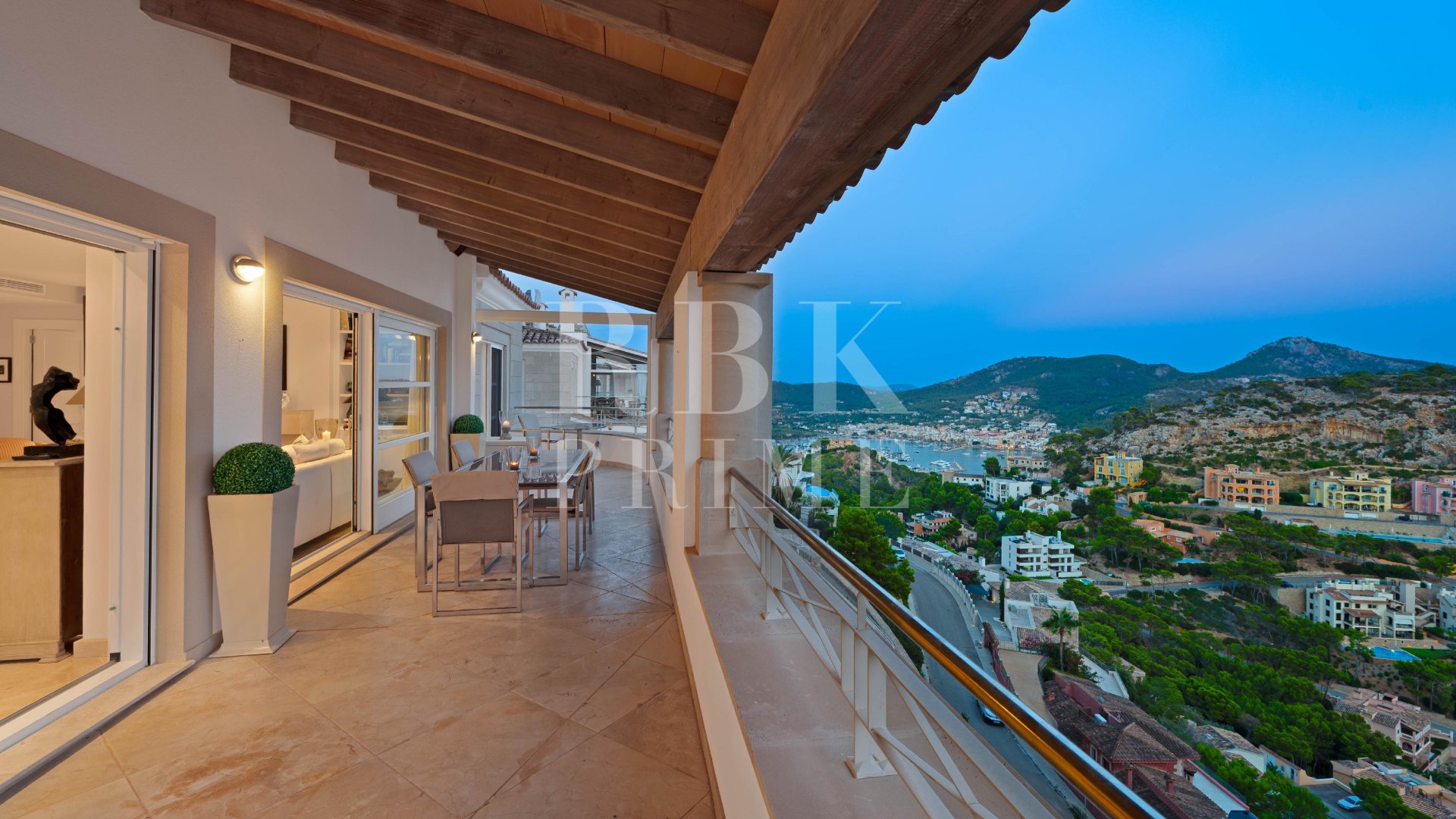 Resale - Apartments -
Andratx