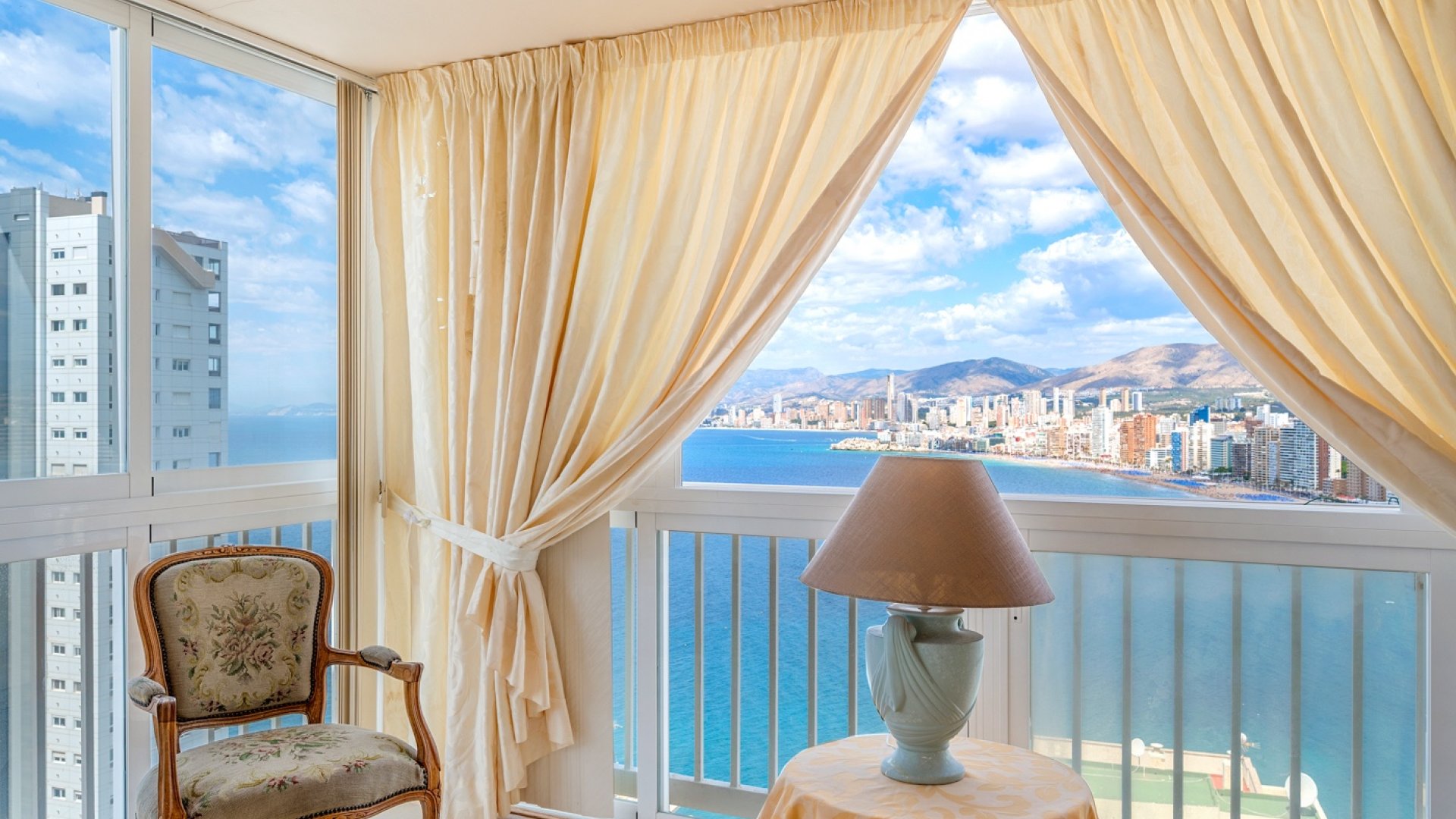 Resale - Apartments -
Benidorm - Levante
