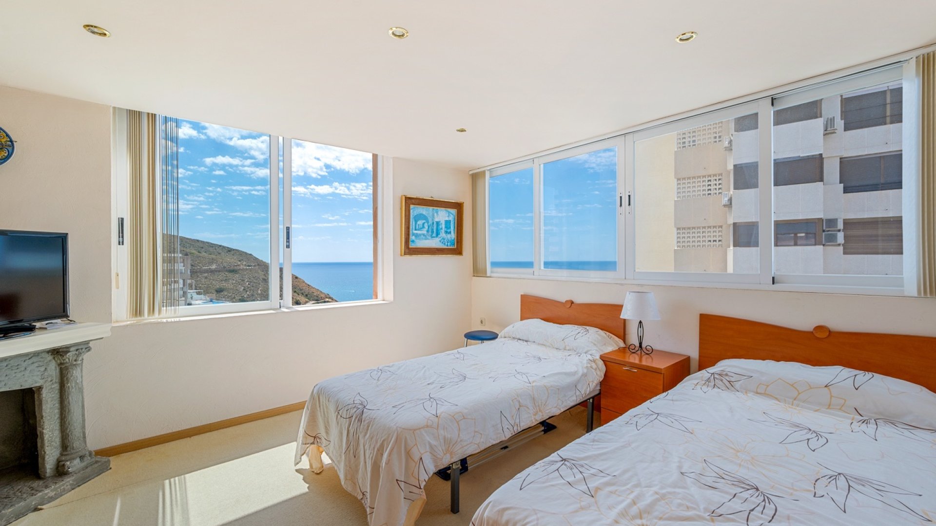 Resale - Apartments -
Benidorm* - Levante*