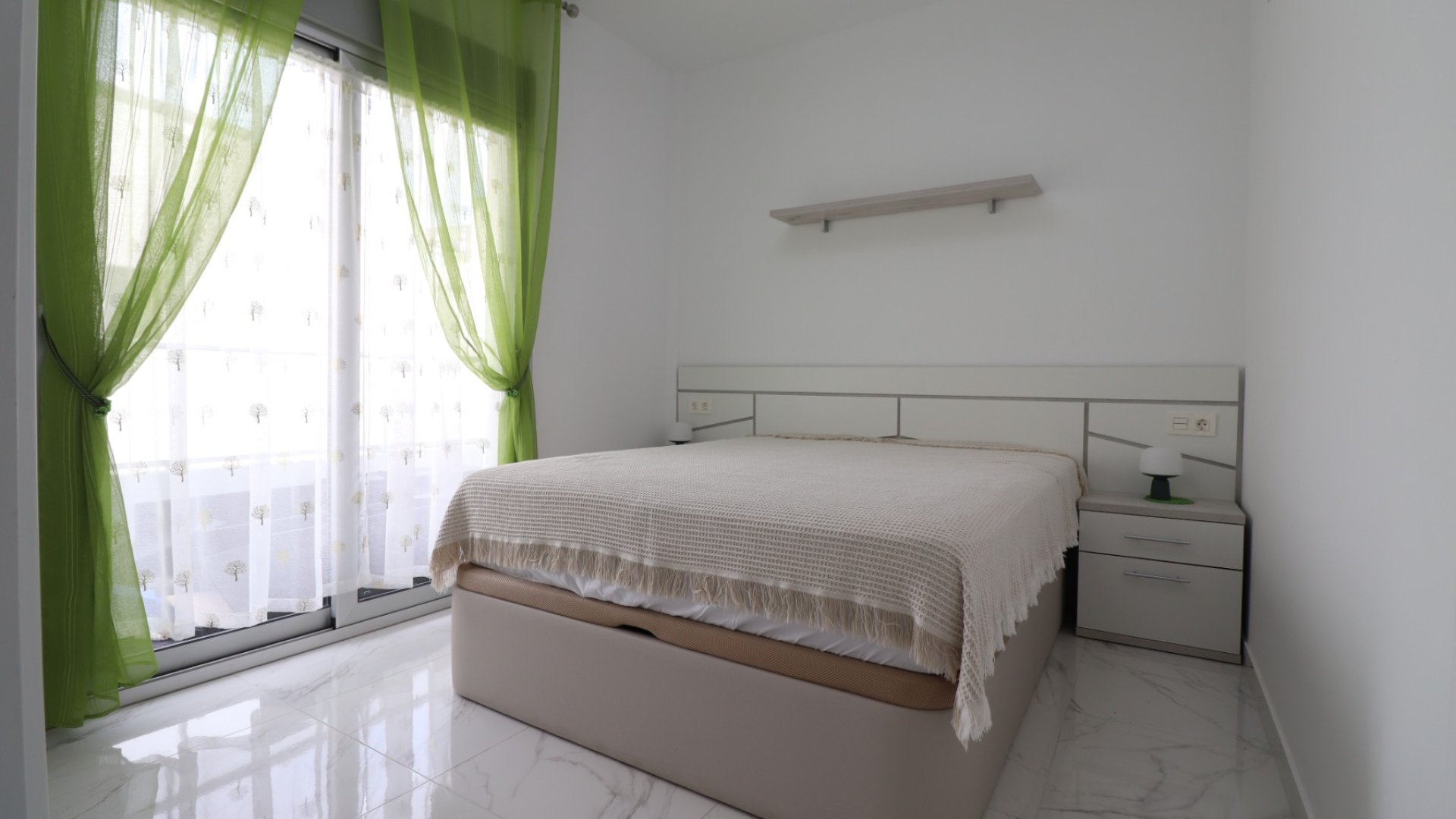 Resale - Apartments -
Benijofar