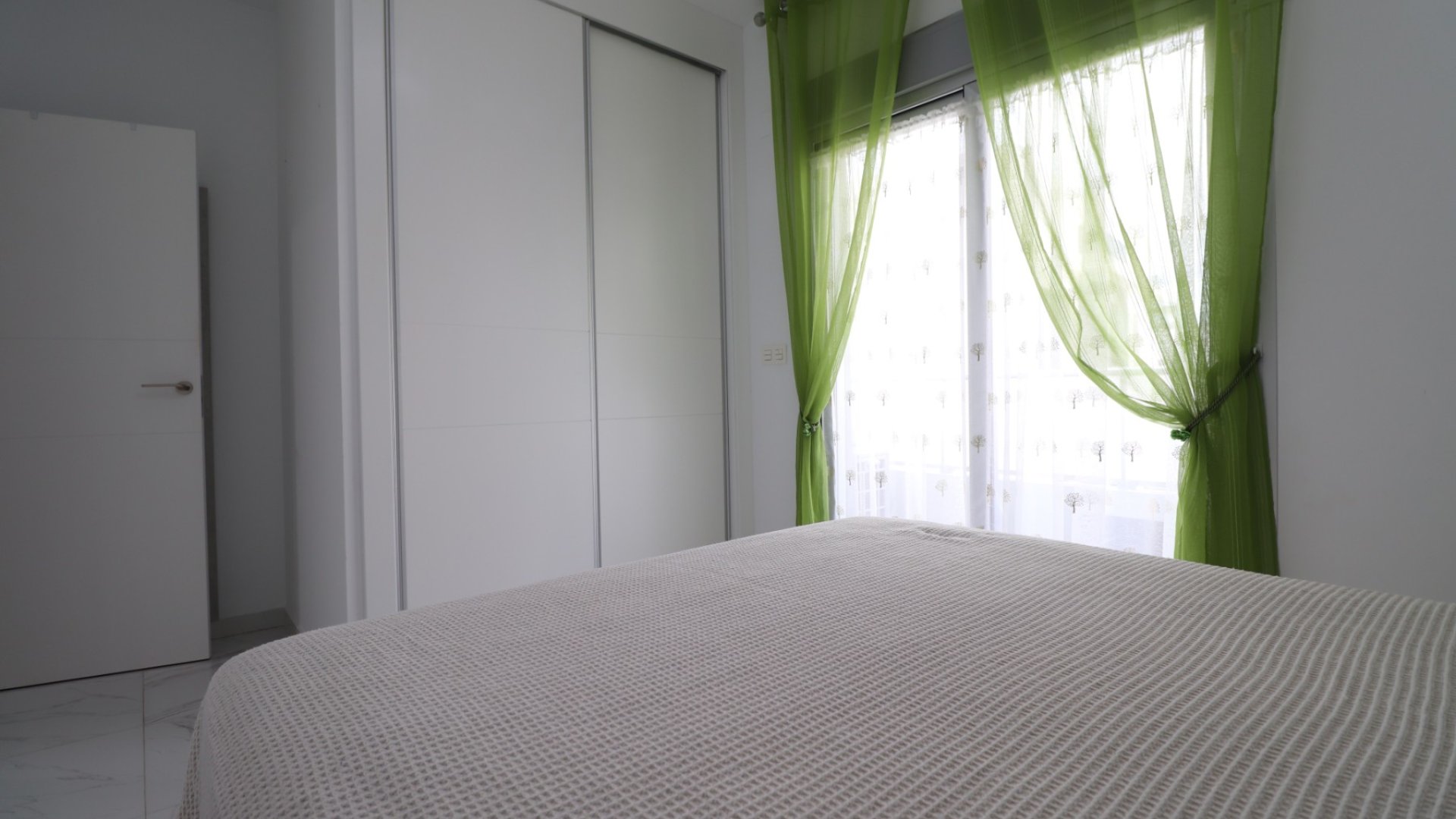 Resale - Apartments -
Benijofar