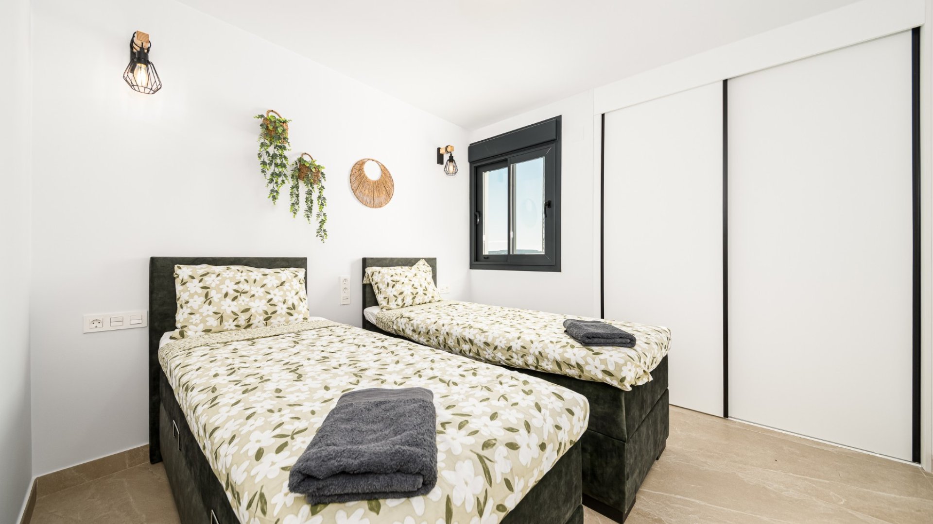 Resale - Apartments -
Benijofar