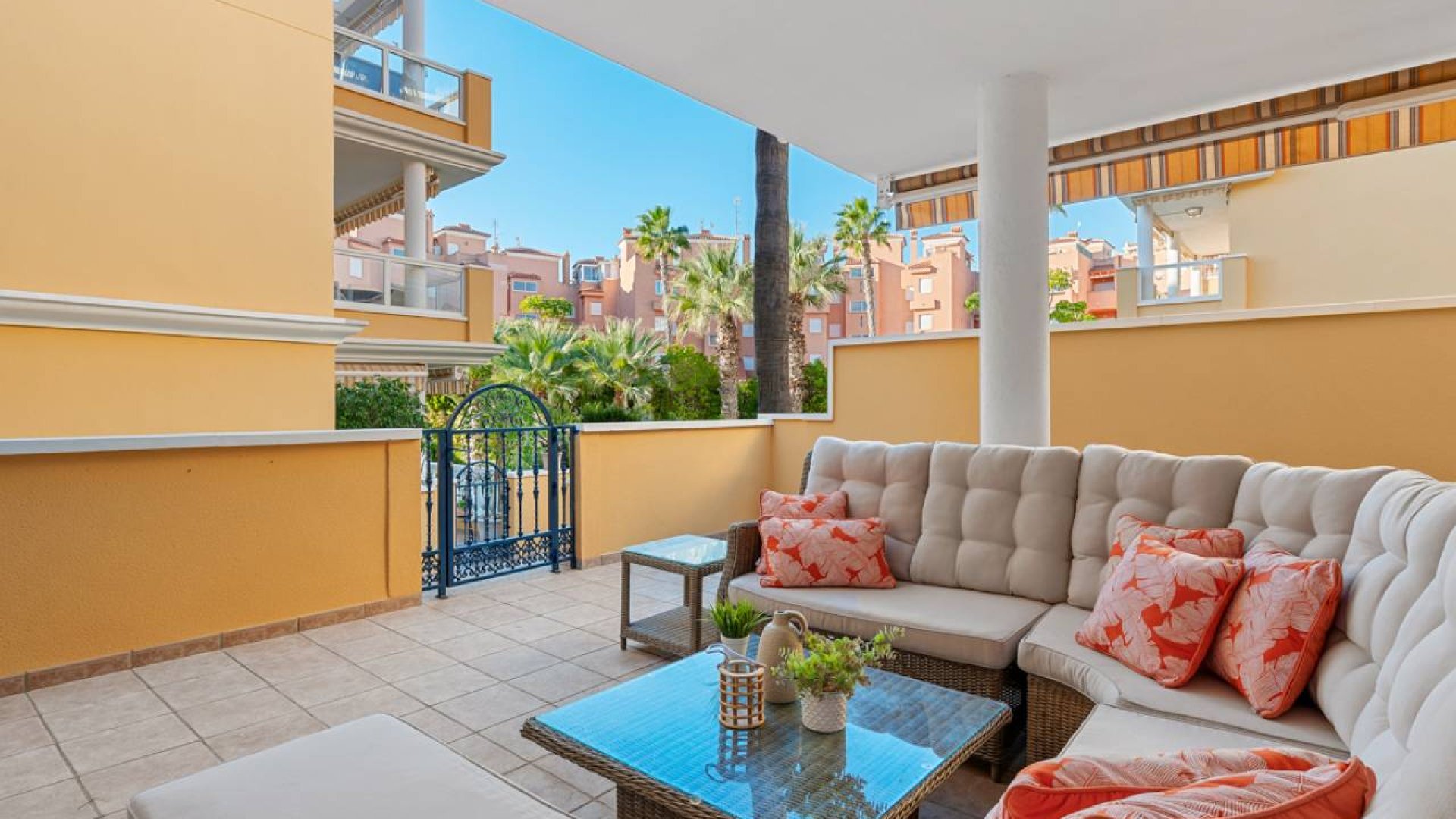 Resale - Apartments -
Cabo Roig