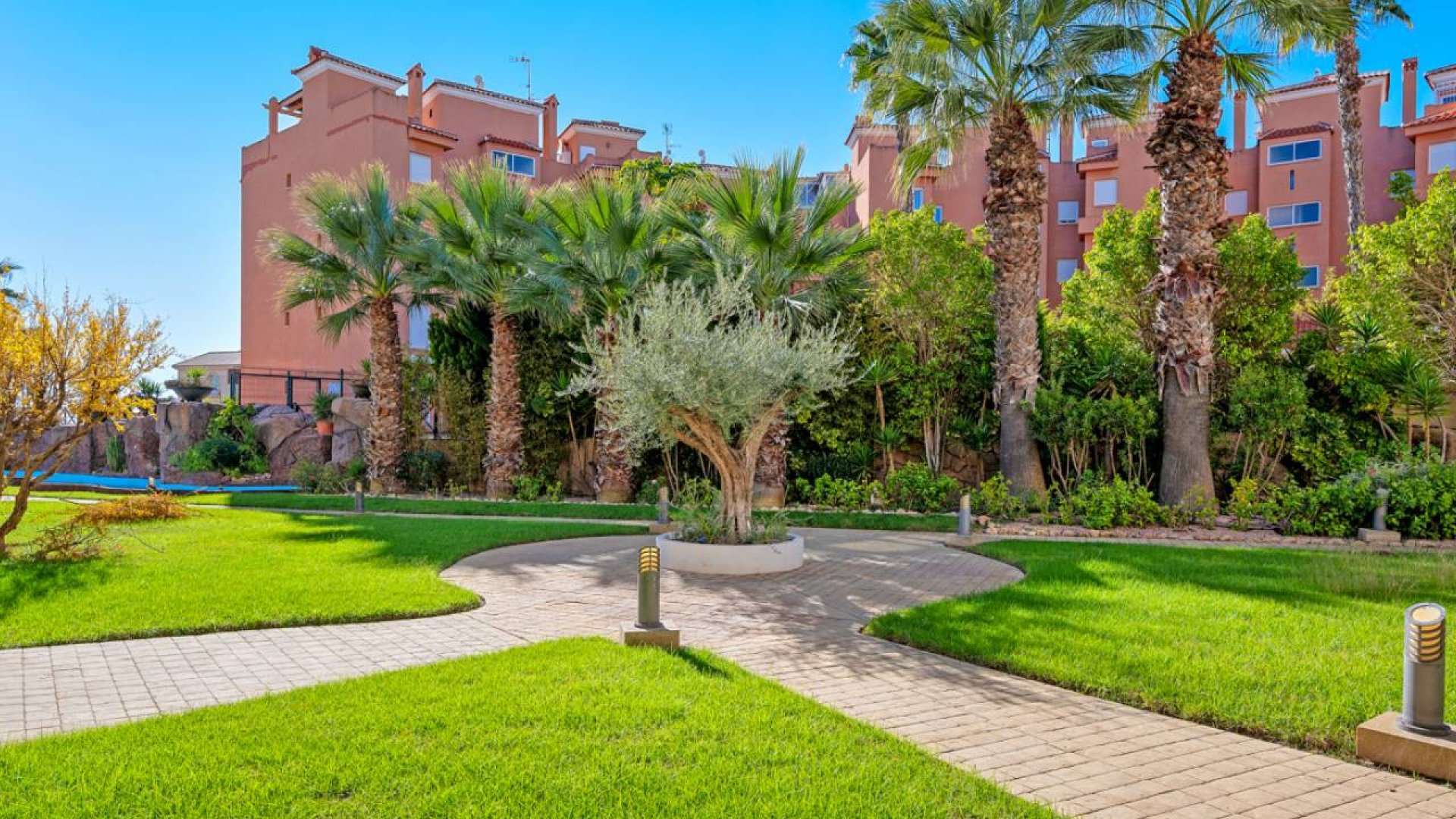 Resale - Apartments -
Cabo Roig