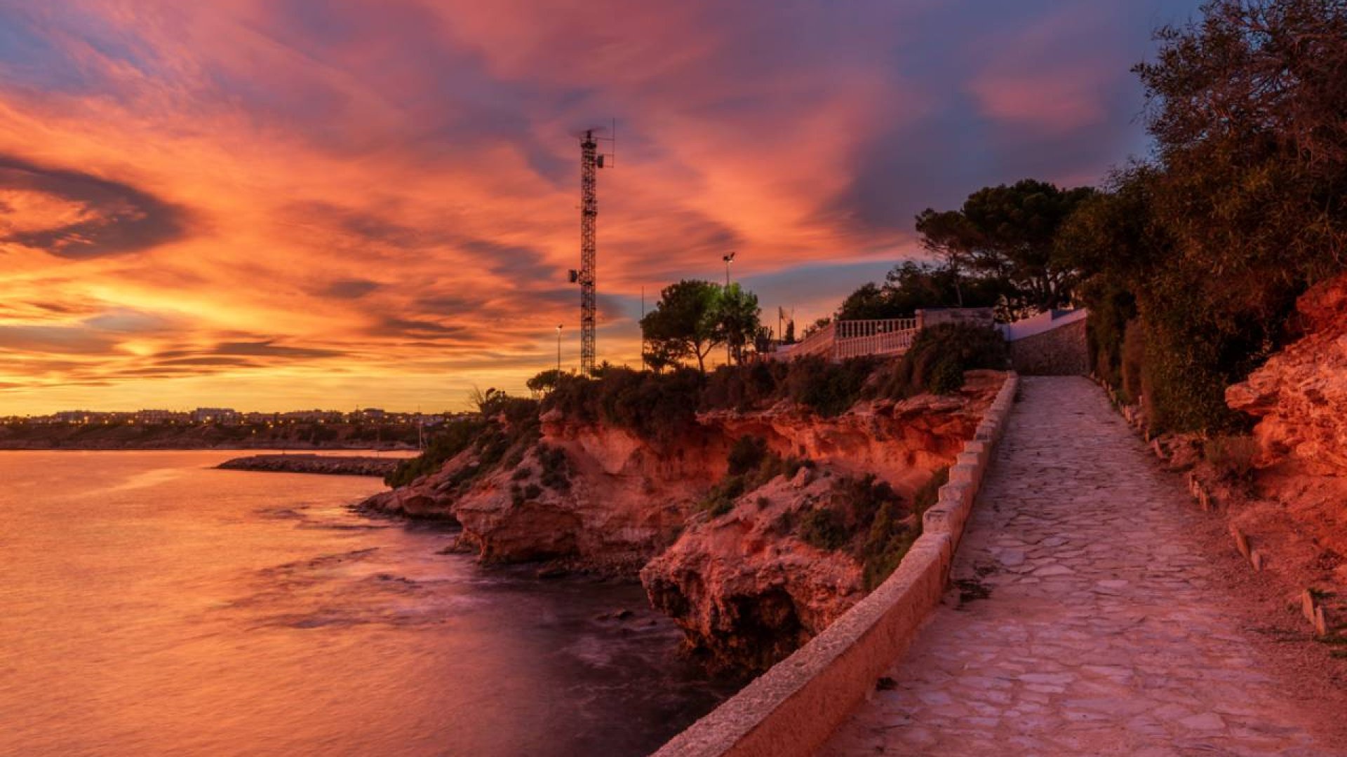 Resale - Apartments -
Cabo Roig