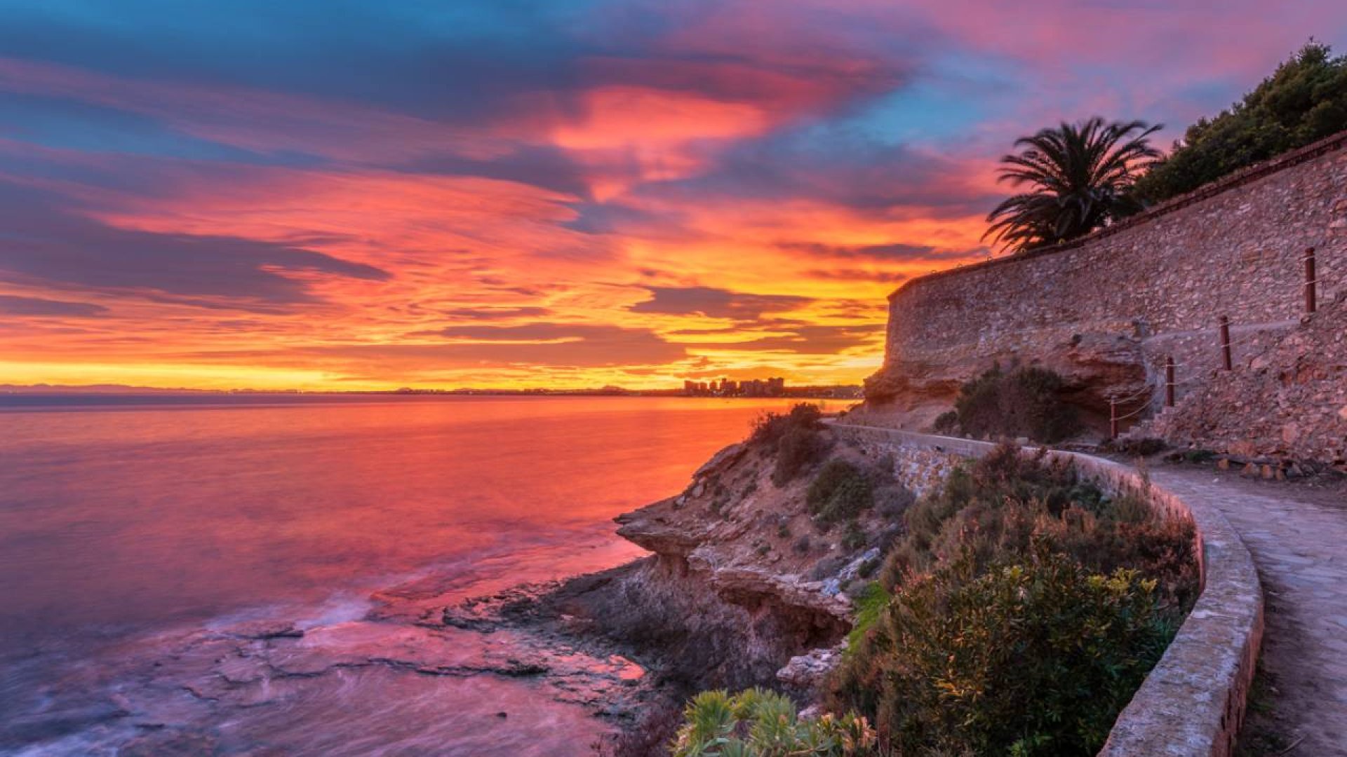 Resale - Apartments -
Cabo Roig