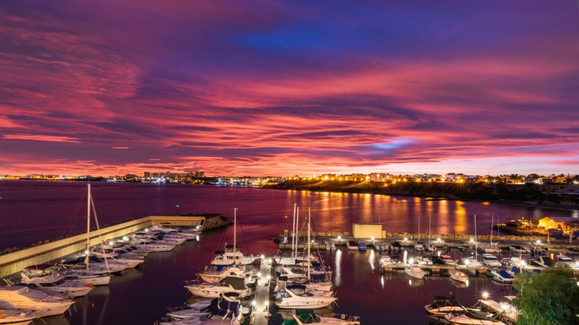 Resale - Apartments -
Cabo Roig