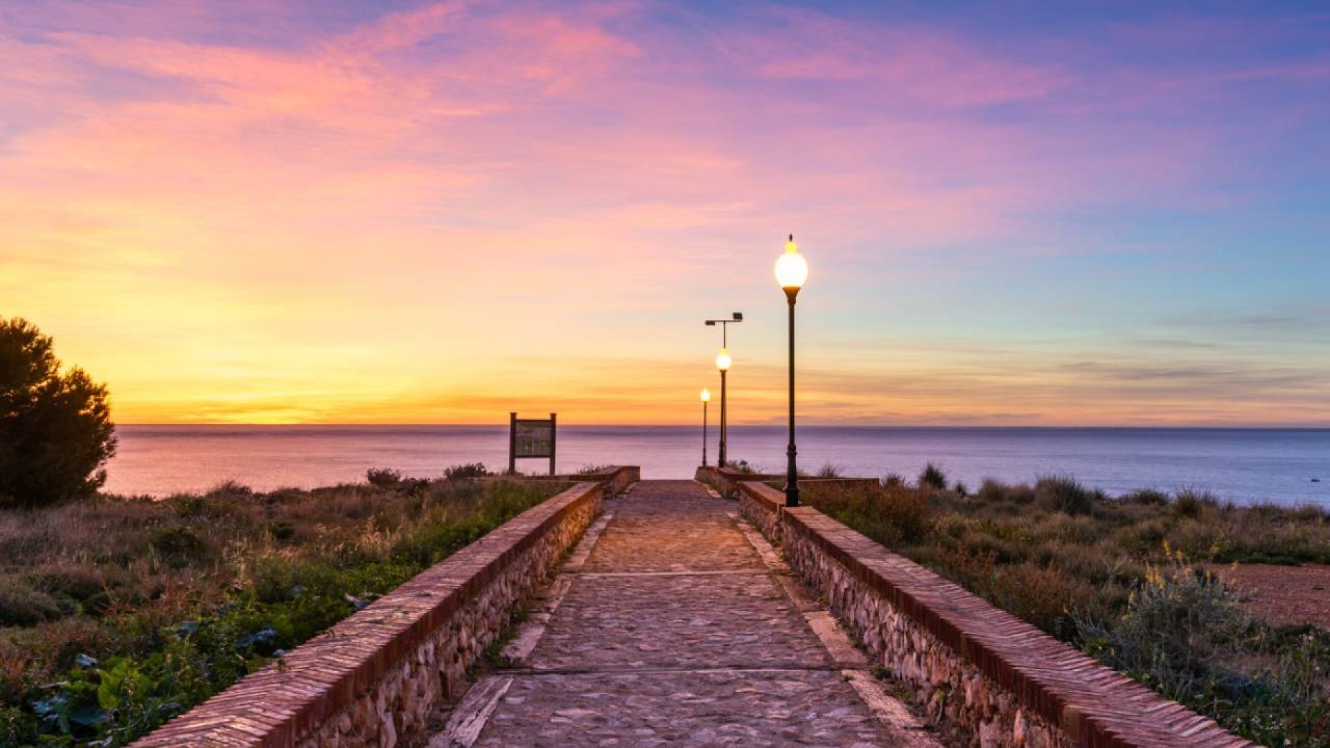 Resale - Apartments -
Cabo Roig