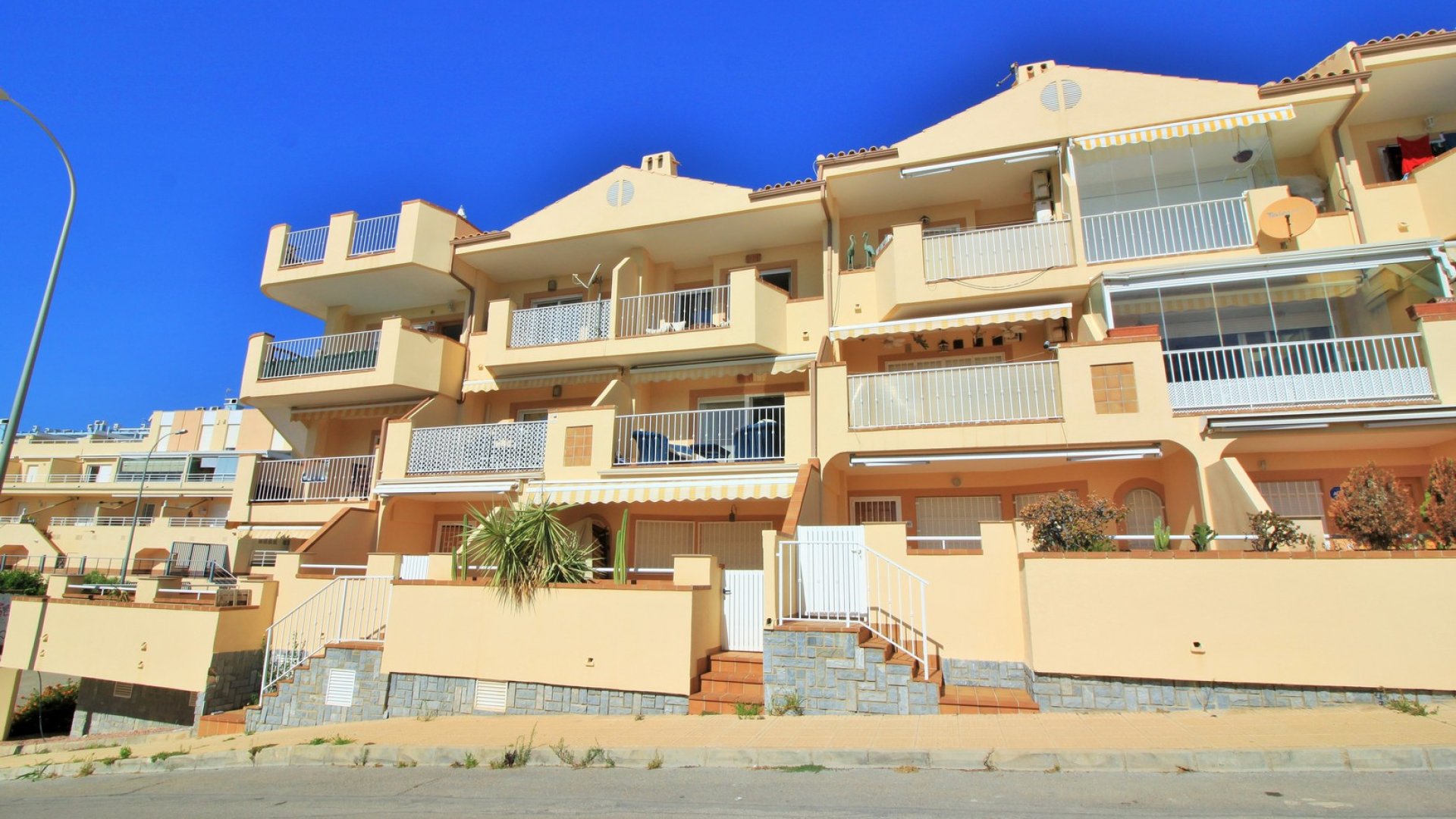 Resale - Apartments -
Cabo Roig