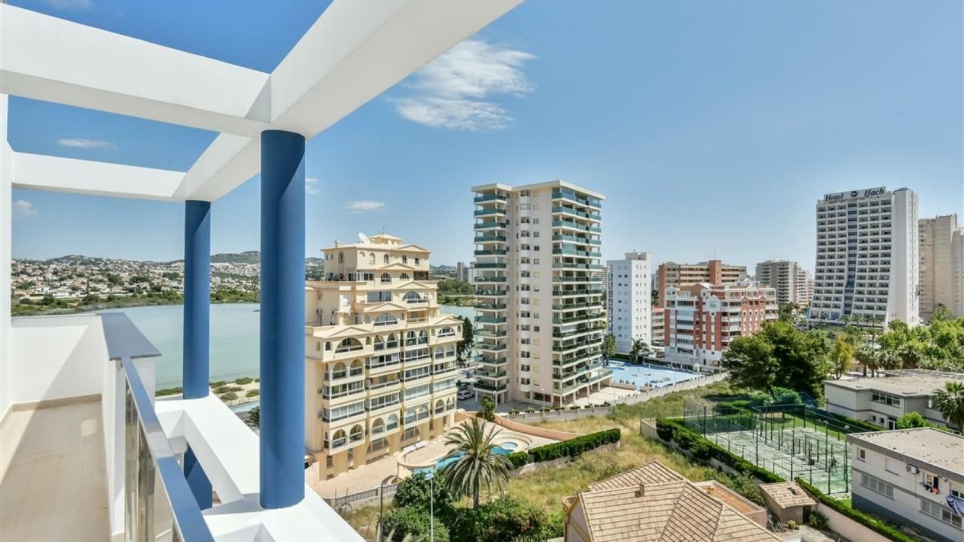 Resale - Apartments -
Calpe - Playa De Arenal