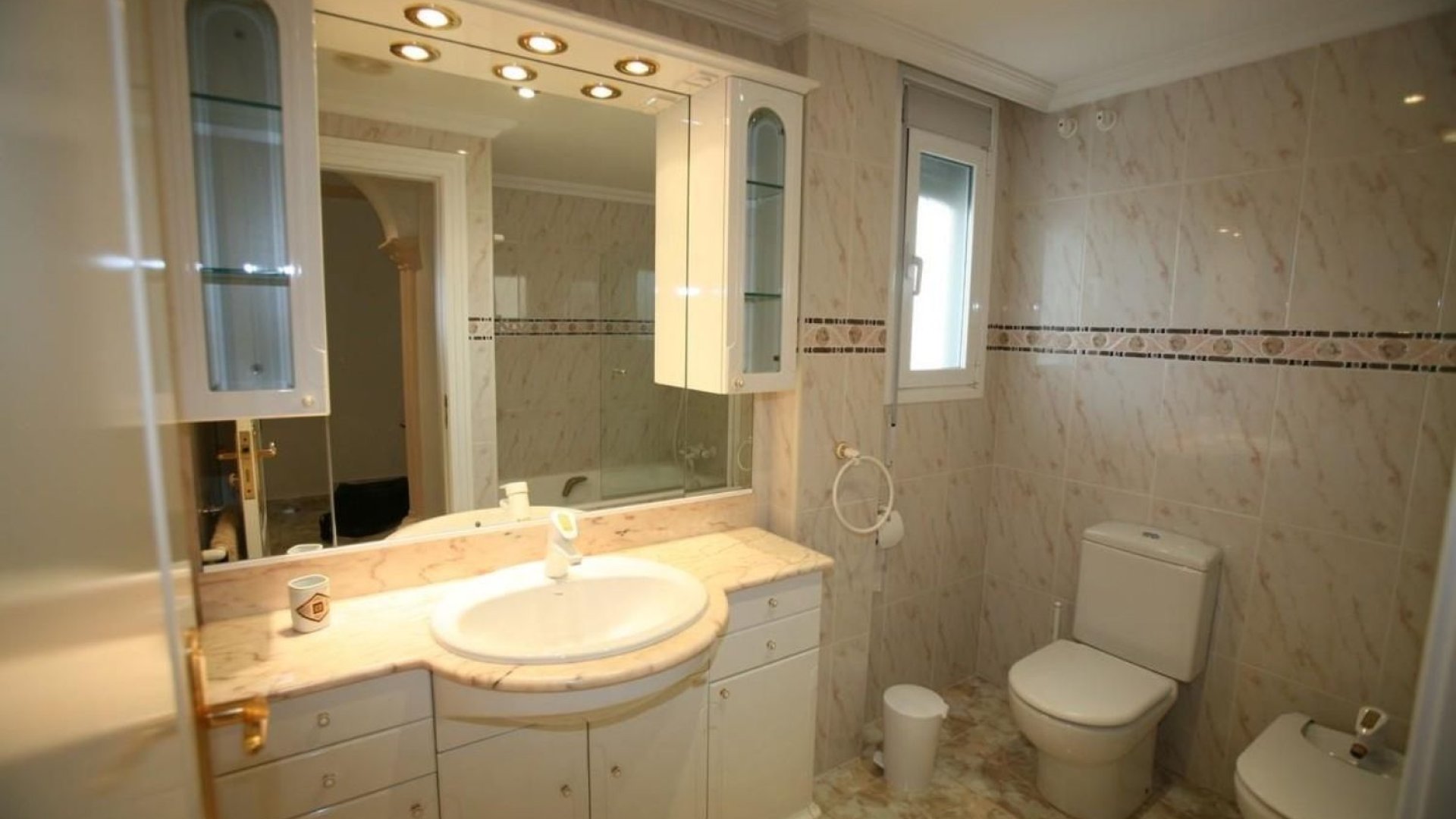 Resale - Apartments -
Calpe - Playa De Arenal