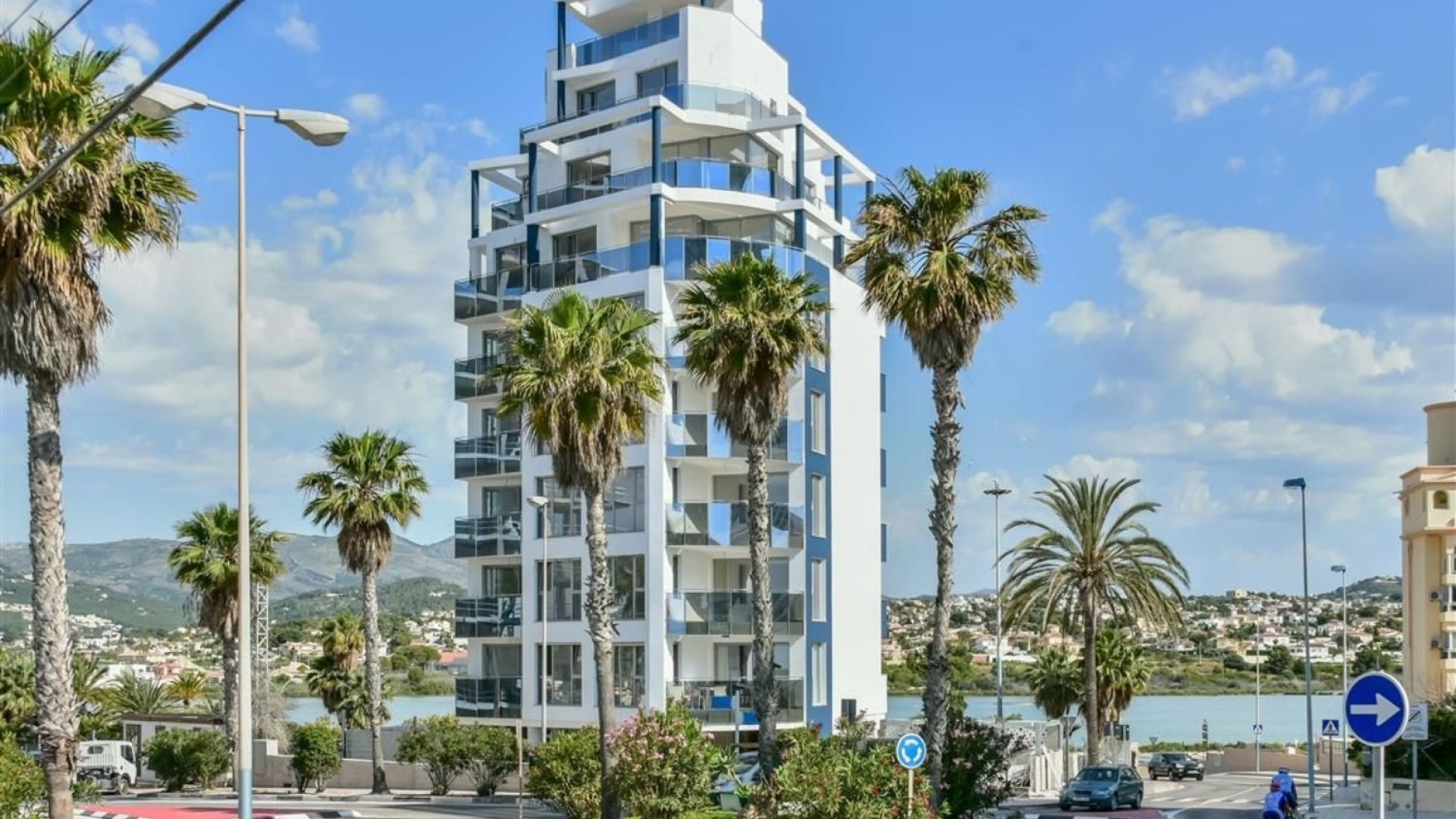 Resale - Apartments -
Calpe - Playa De Arenal