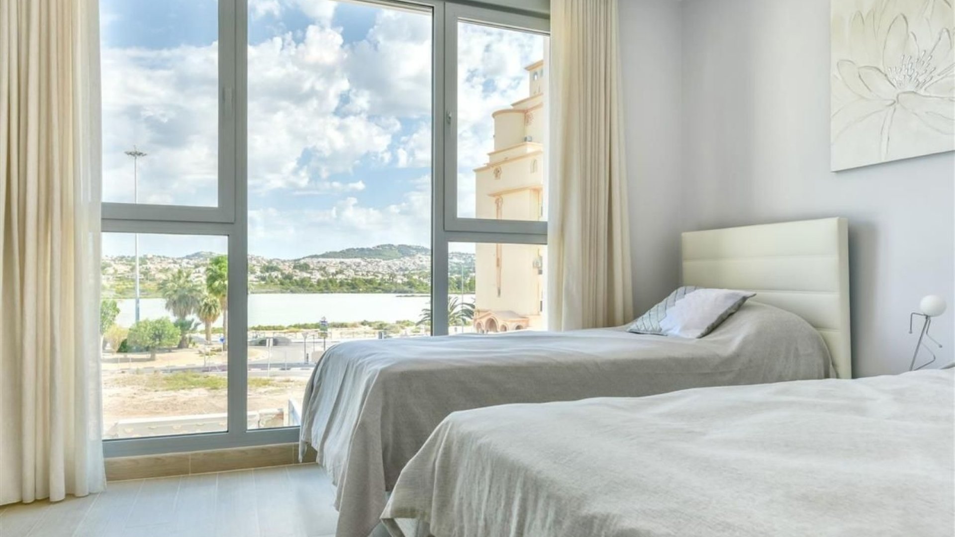 Resale - Apartments -
Calpe - Playa De Arenal