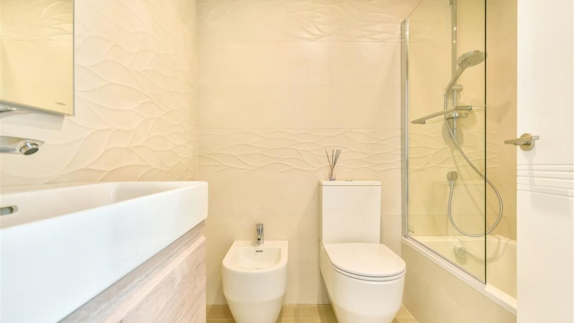 Resale - Apartments -
Calpe - Playa De Arenal