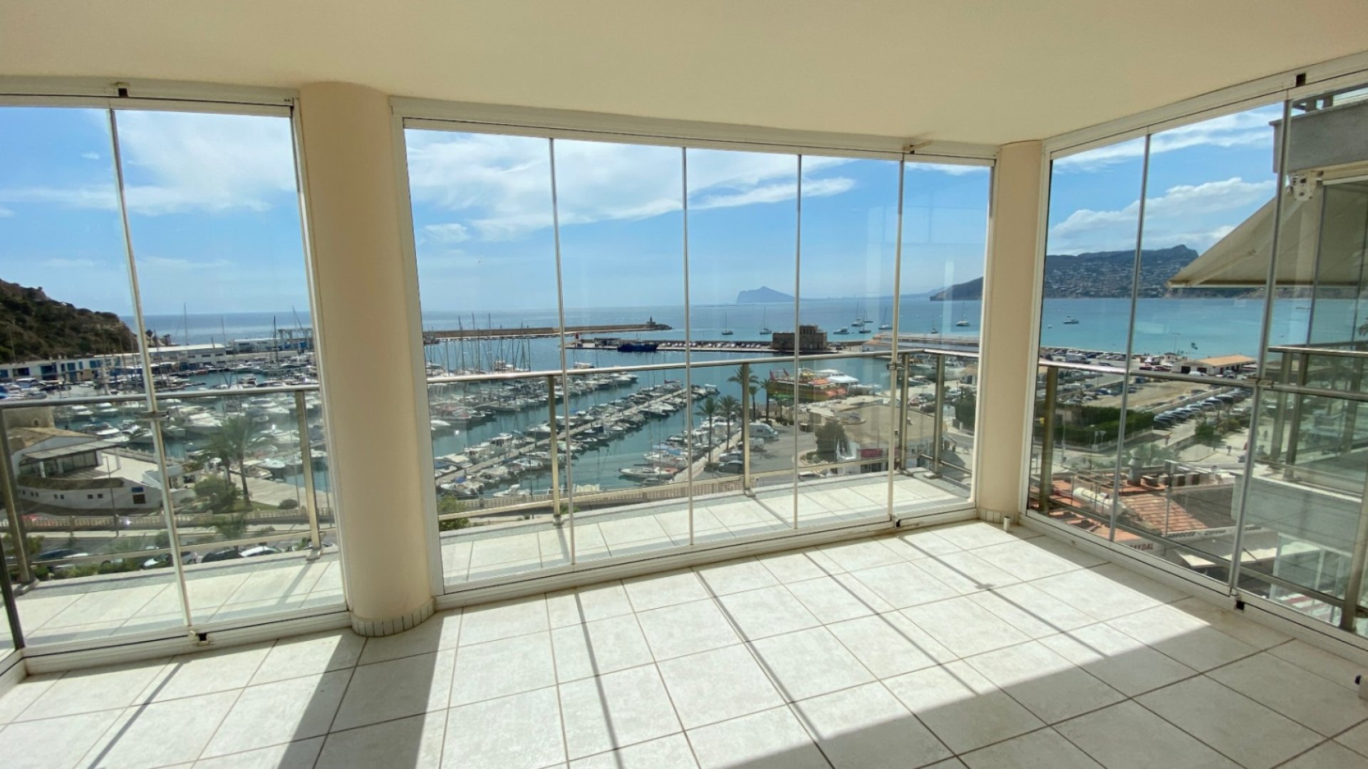 Resale - Apartments -
Calpe - Playa De Arenal