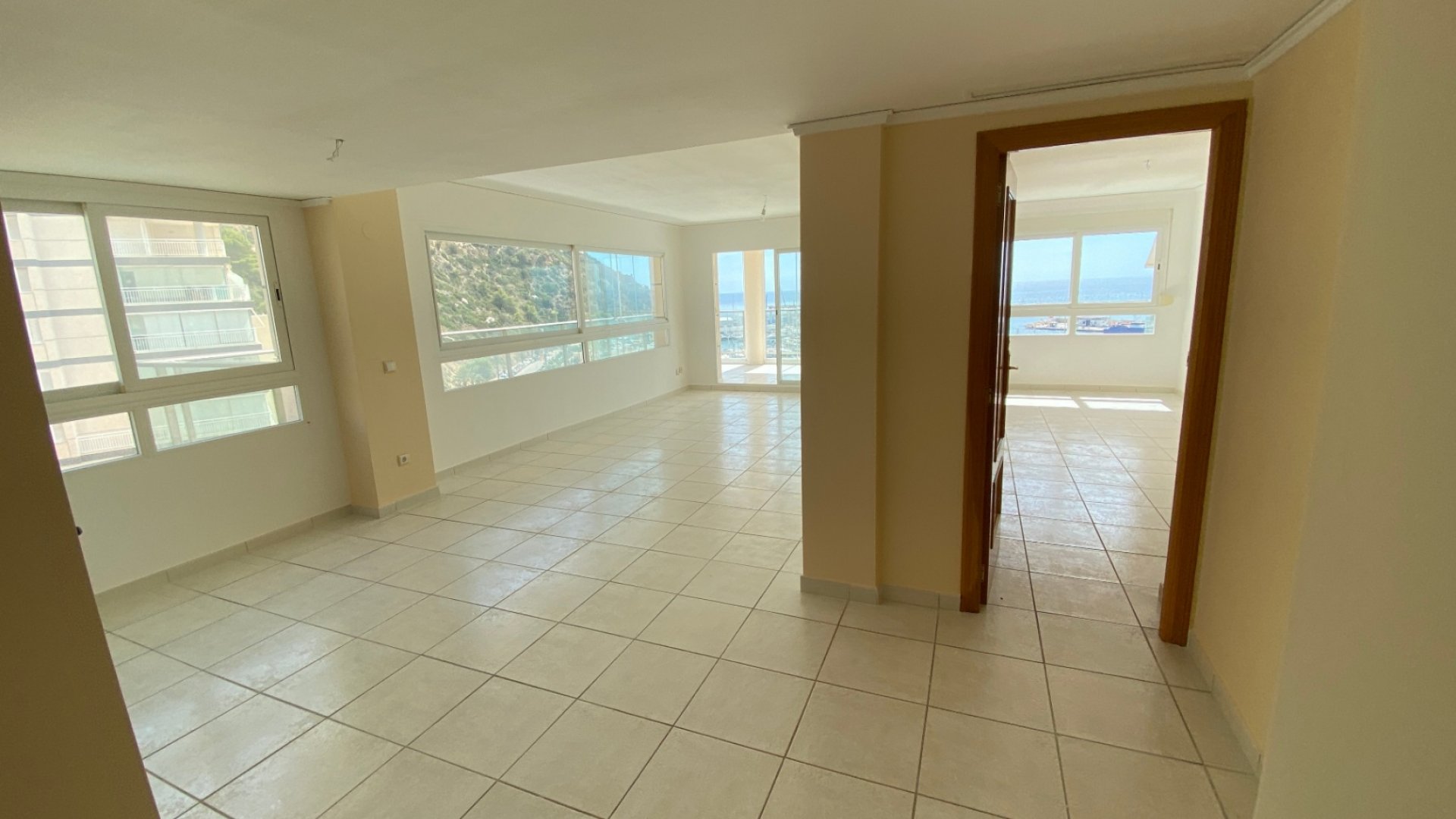 Resale - Apartments -
Calpe - Playa De Arenal