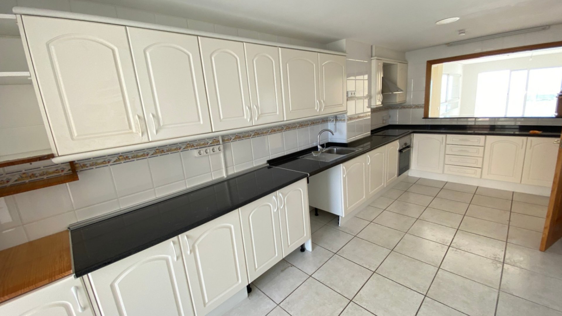 Resale - Apartments -
Calpe - Playa De Arenal