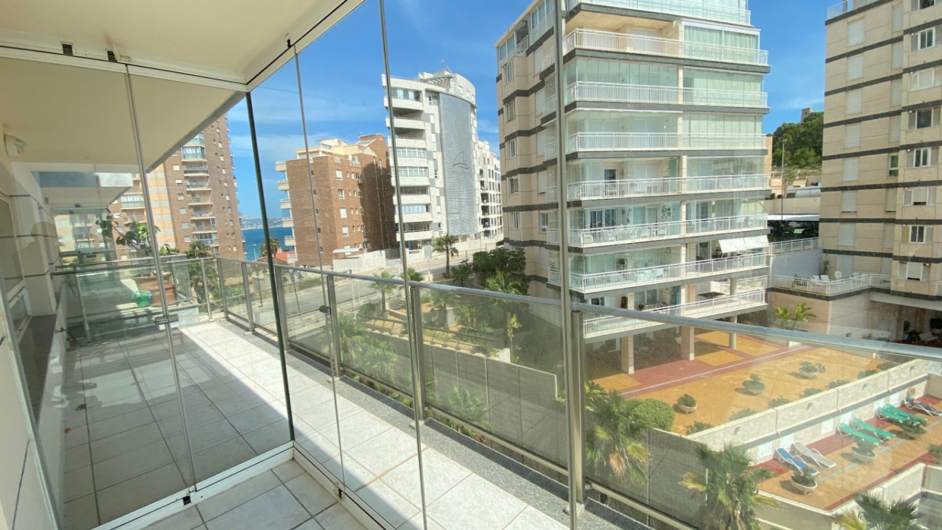 Resale - Apartments -
Calpe - Playa De Arenal