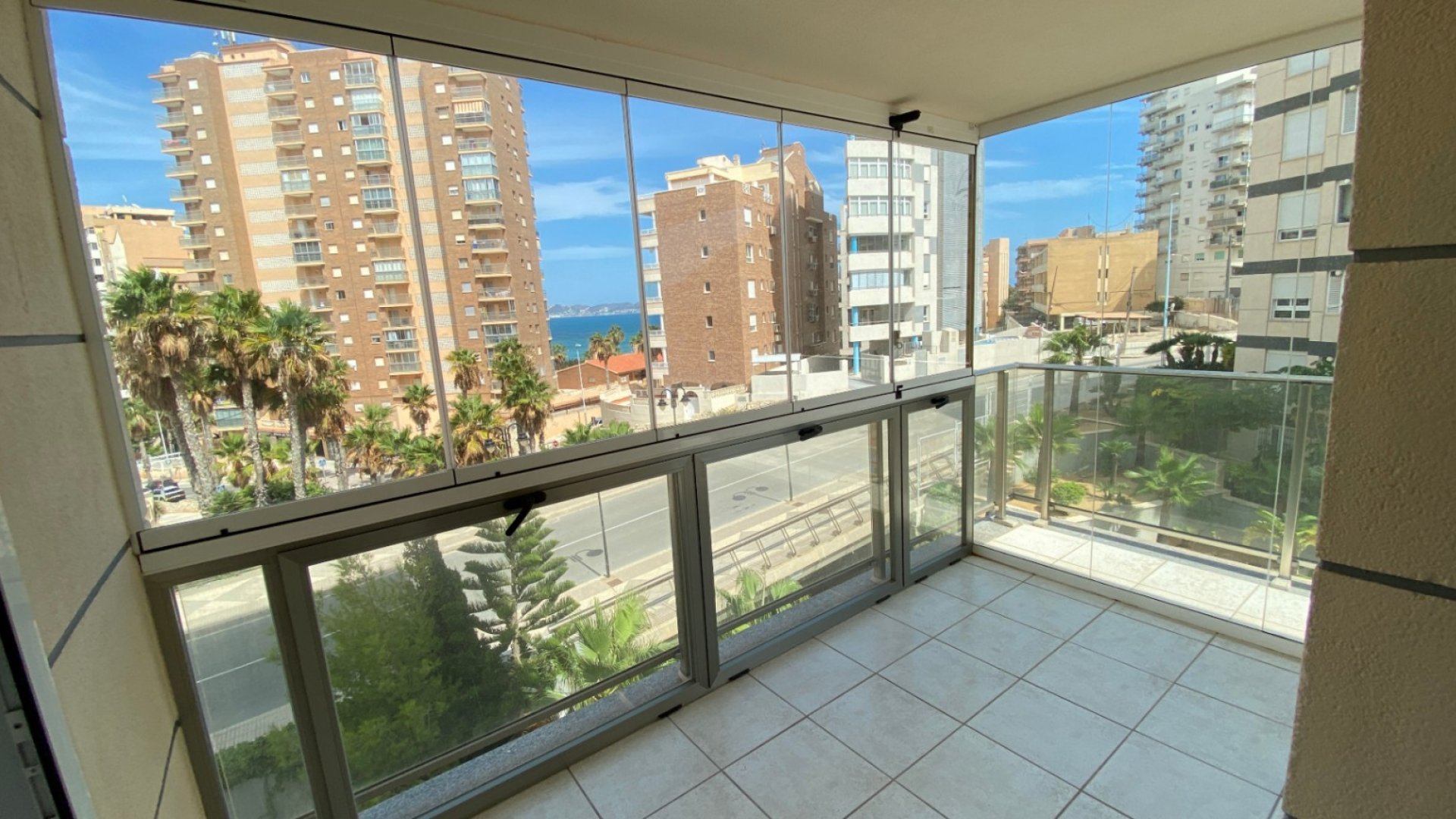 Resale - Apartments -
Calpe - Playa De Arenal