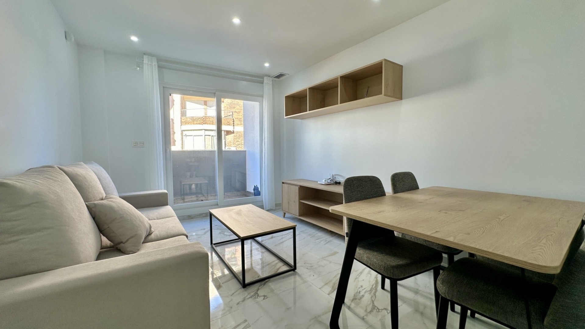 Resale - Apartments -
Centro Torrevieja - Torrevieja