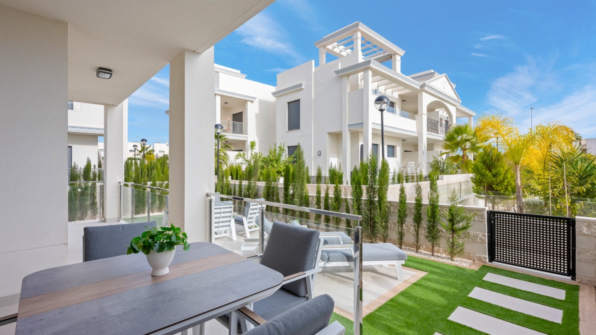 Resale - Apartments -
Ciudad Quesada