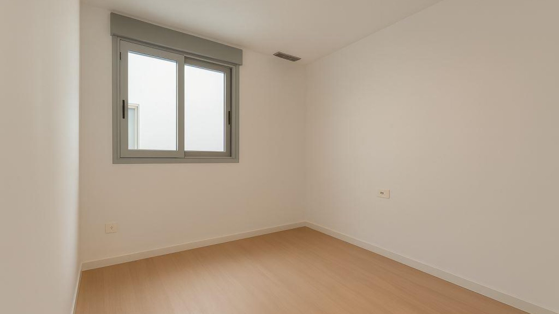 Resale - Apartments -
Denia