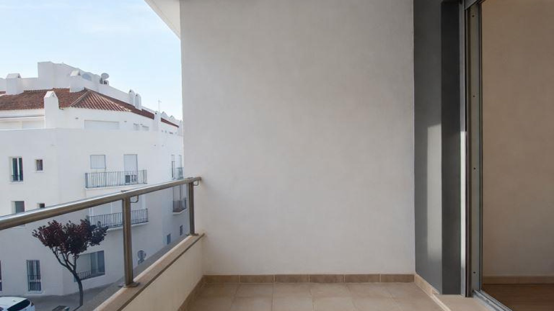 Resale - Apartments -
Denia