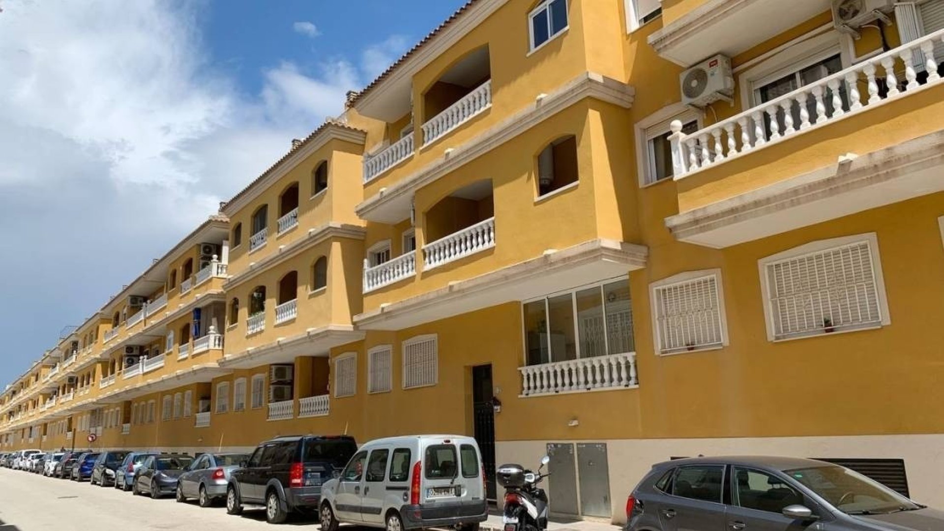 Resale - Apartments -
Formentera del Segura