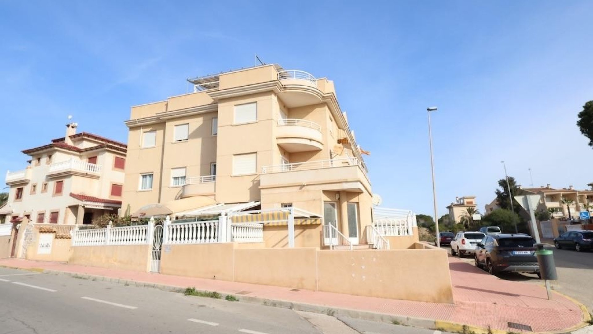Resale - Apartments -
Guardamar del Segura - El Moncayo