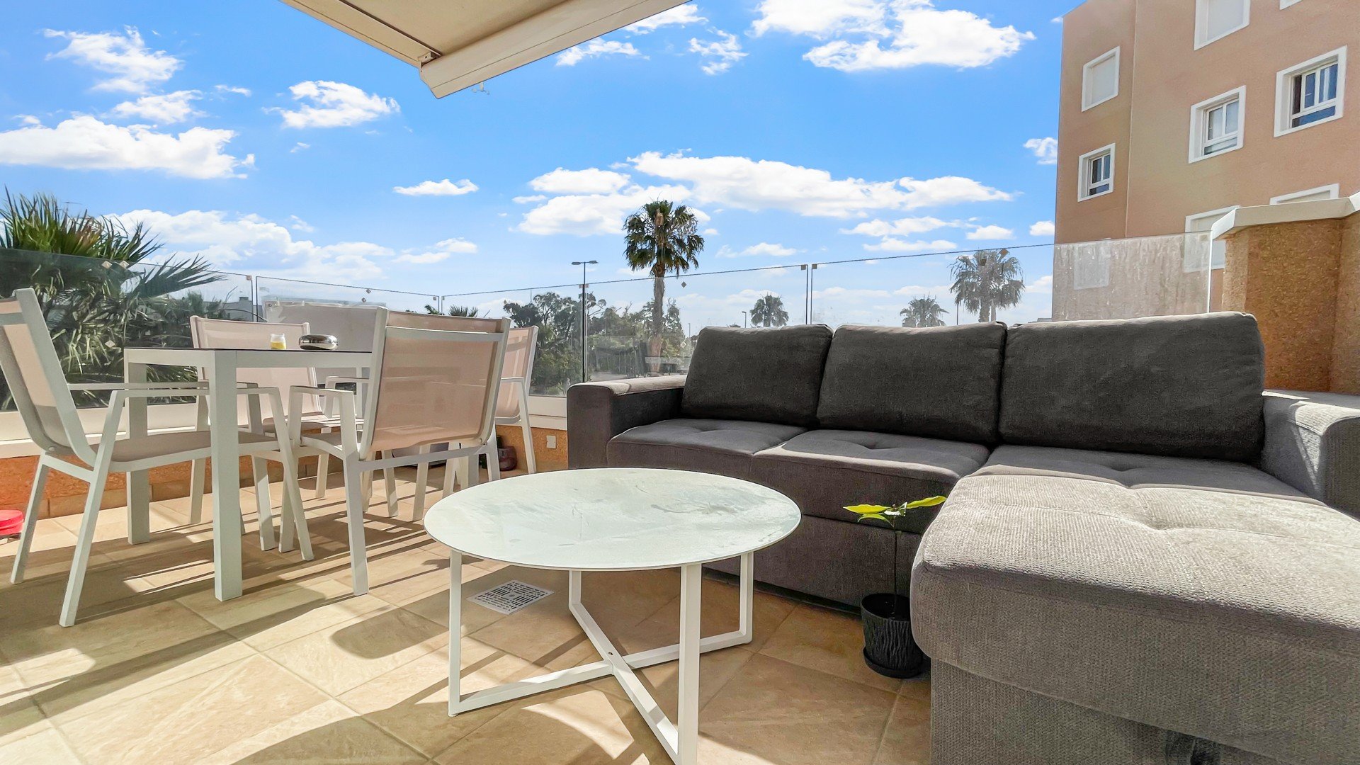 Resale - Apartments -
Guardamar del Segura - El Raso