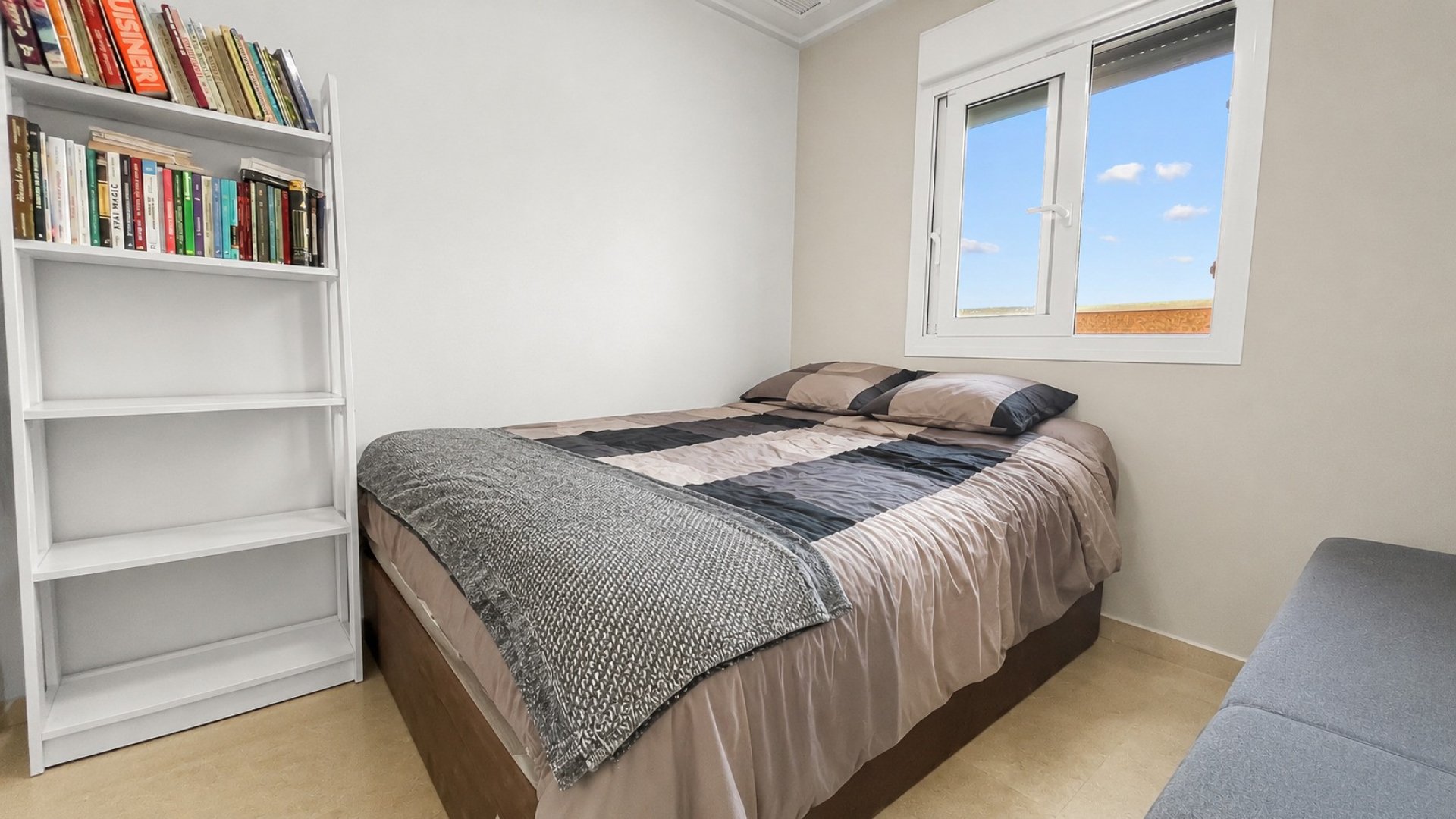 Resale - Apartments -
Guardamar del Segura - El Raso