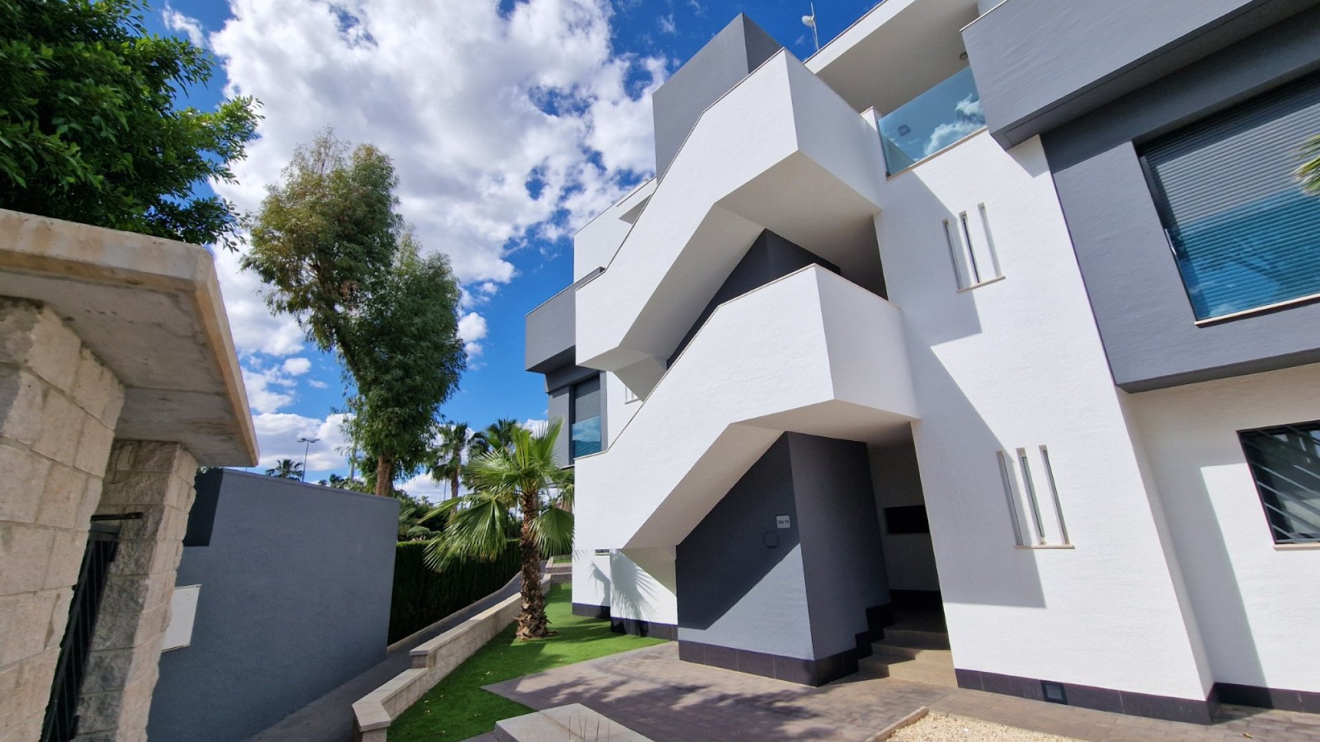 Resale - Apartments -
Guardamar del Segura - El Raso