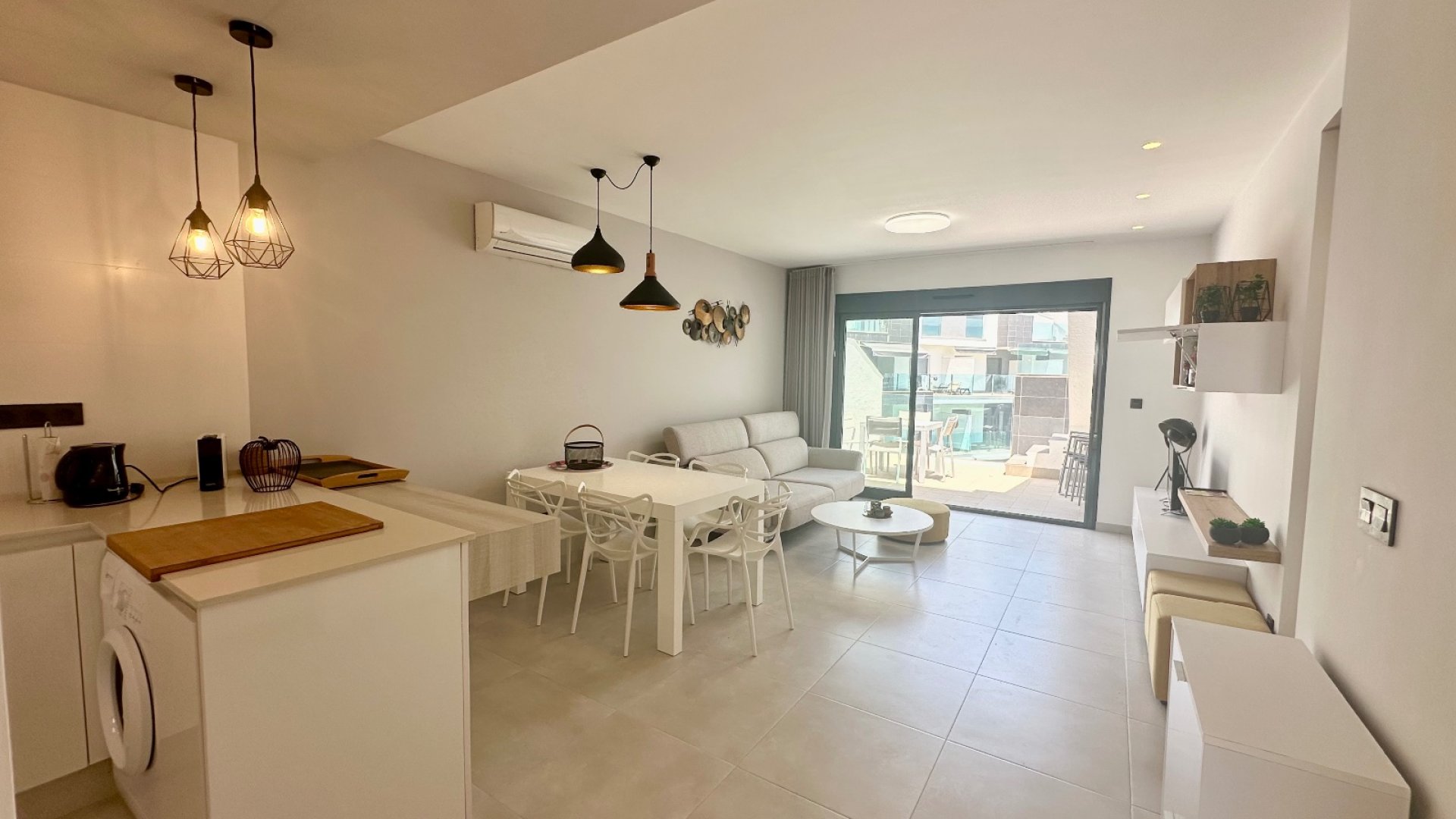 Resale - Apartments -
Guardamar del Segura - El Raso