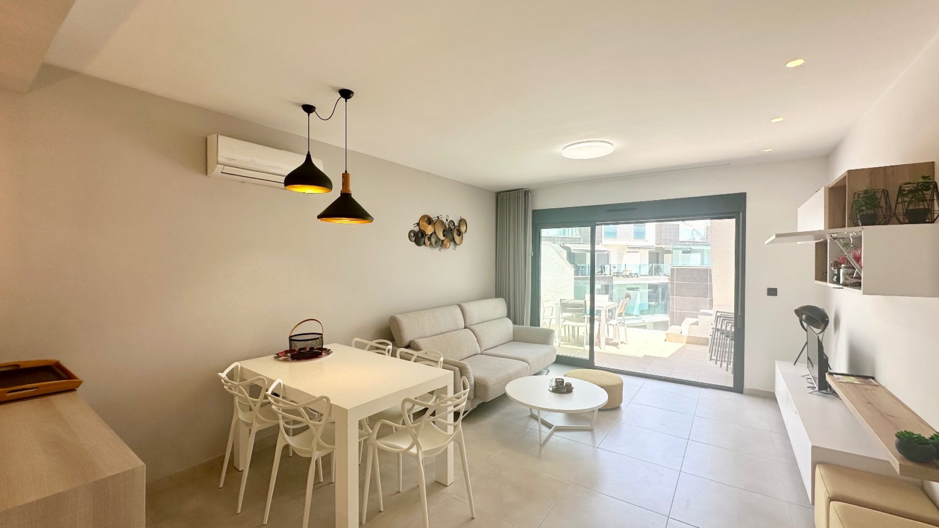 Resale - Apartments -
Guardamar del Segura - El Raso