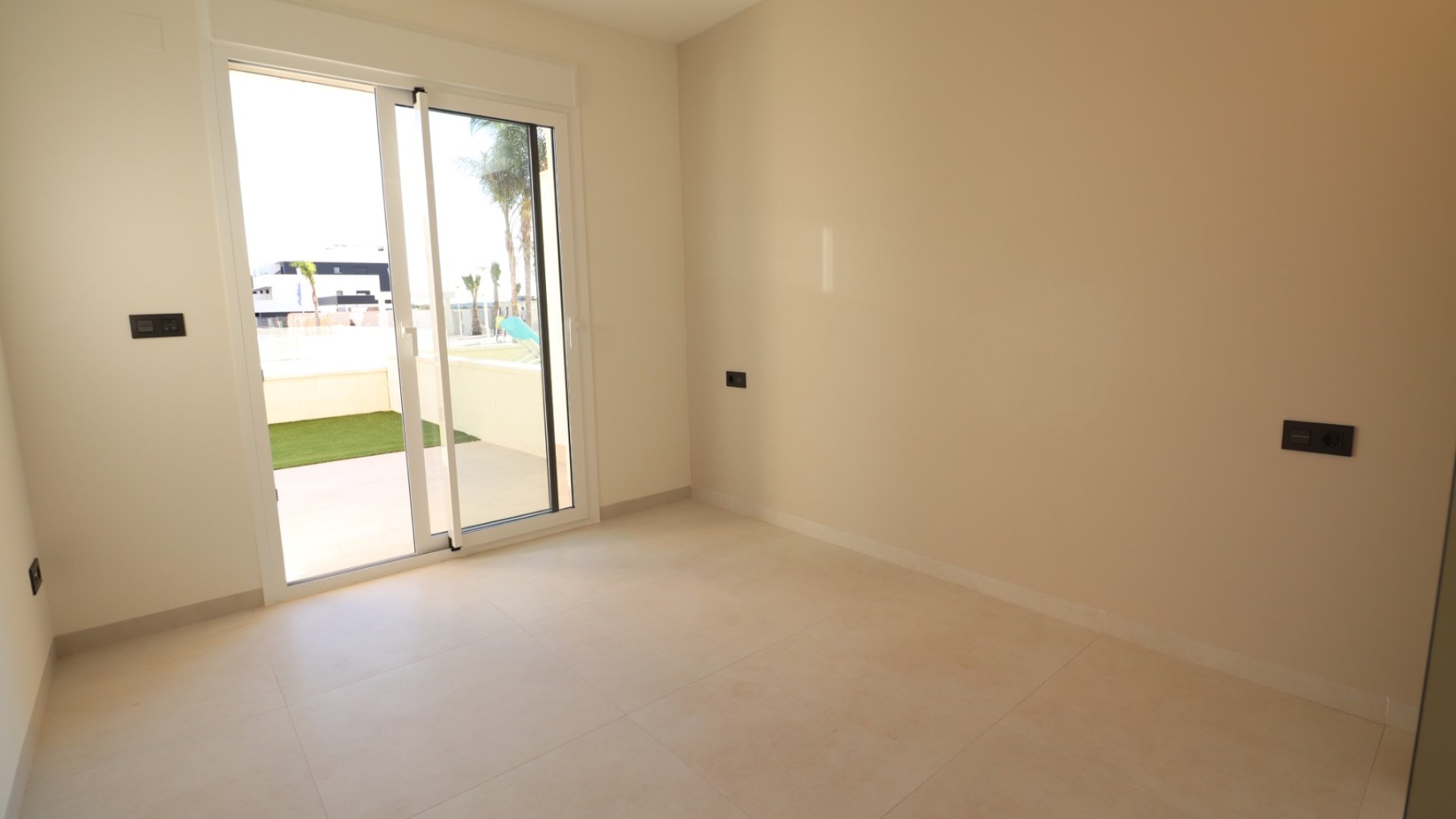 Resale - Apartments -
Guardamar del Segura - El Raso