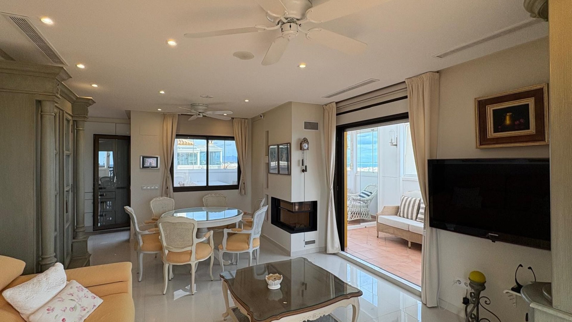 Resale - Apartments -
Guardamar del Segura - Marjal Beach