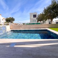 Resale - Apartments -
Guardamar del Segura - Urbanizaciones