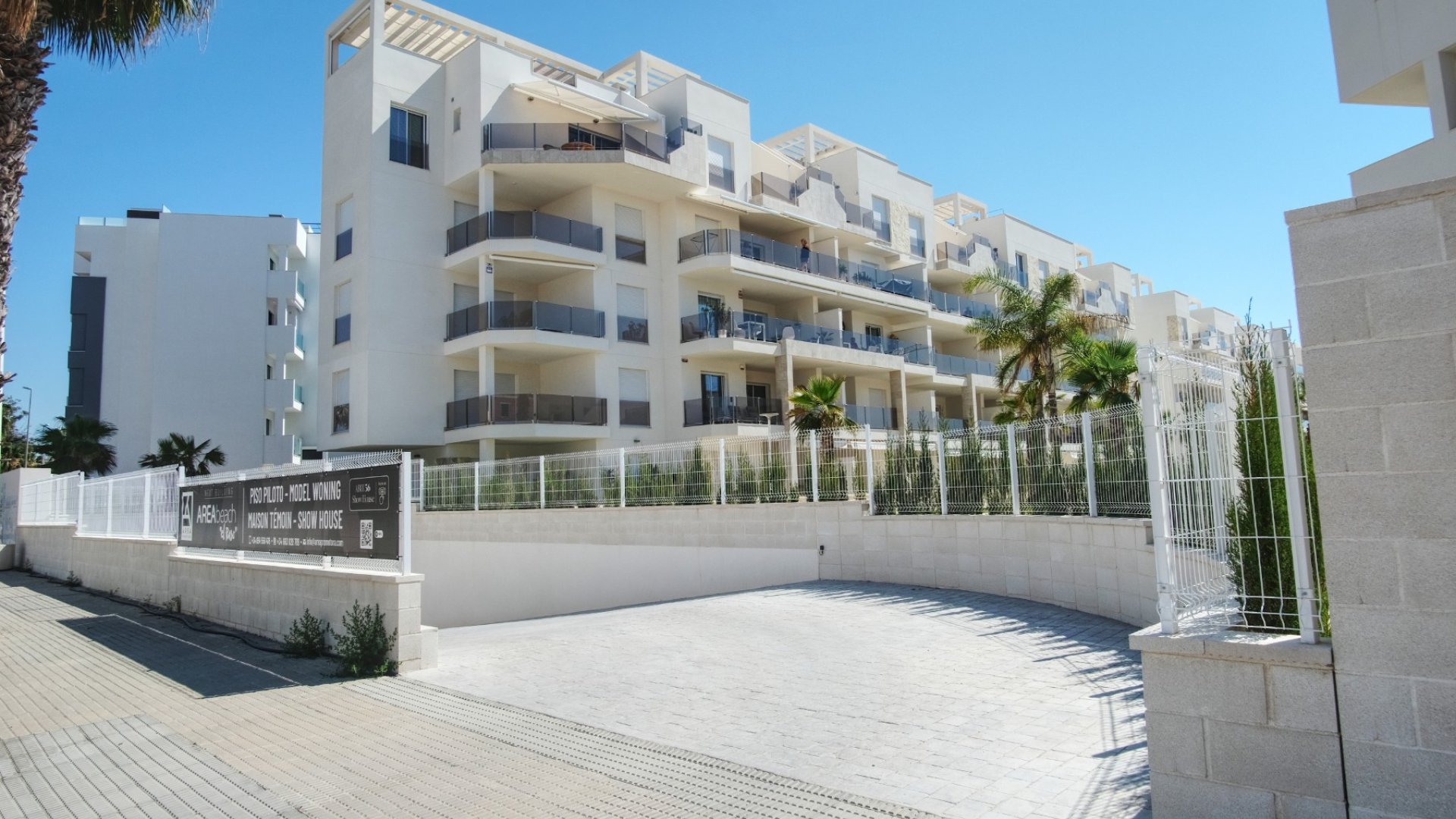 Resale - Apartments -
Guardamar del Segura - Urbanizaciones