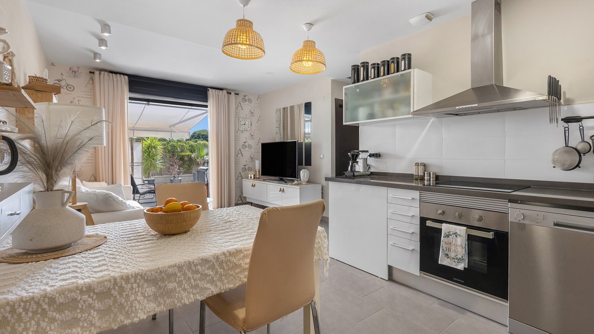 Resale - Apartments -
La Mata - Playa