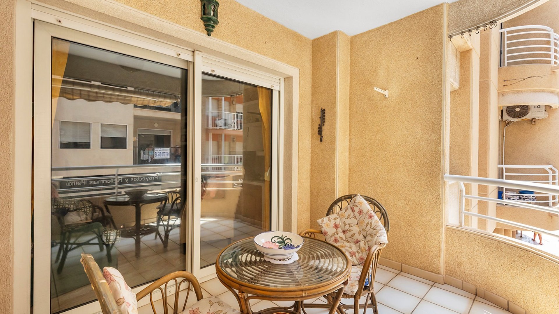 Resale - Apartments -
La Mata - Playa