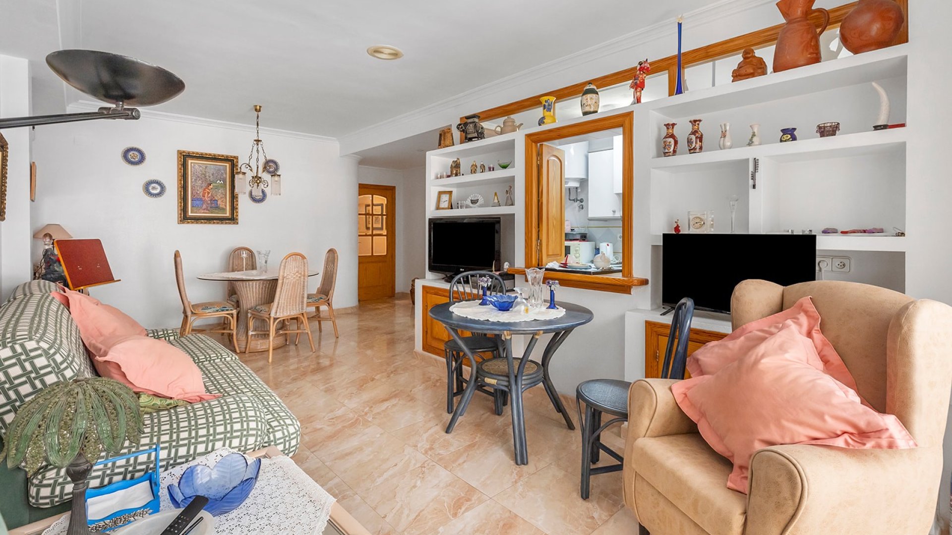 Resale - Apartments -
La Mata - Playa