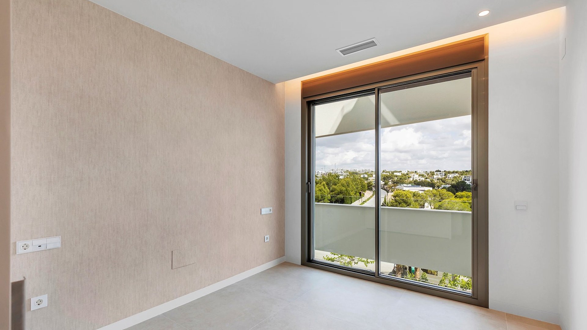 Resale - Apartments -
Las Colinas Golf Resort - Las Colinas golf