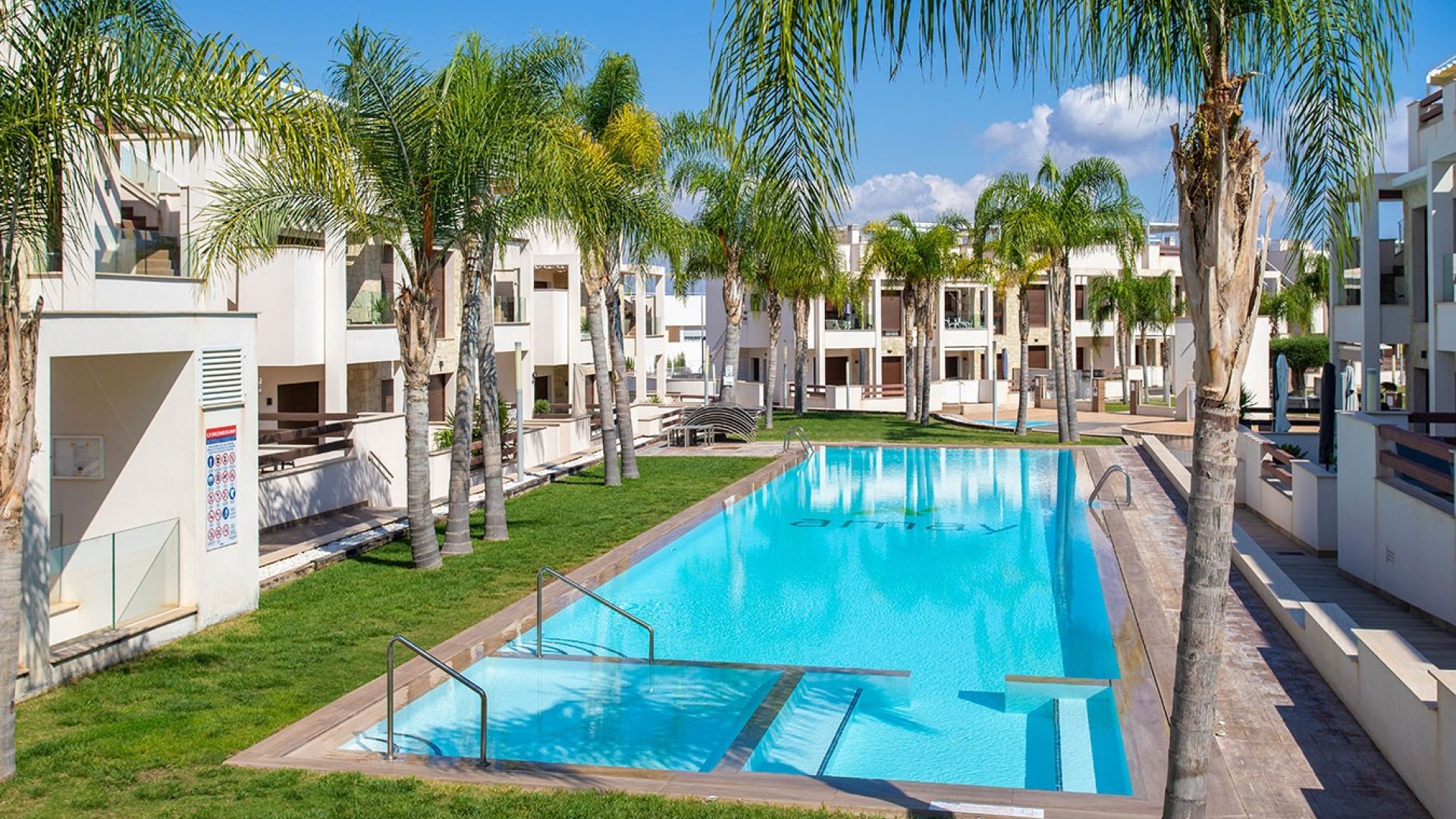 Resale - Apartments -
Los Balcones - Torrevieja