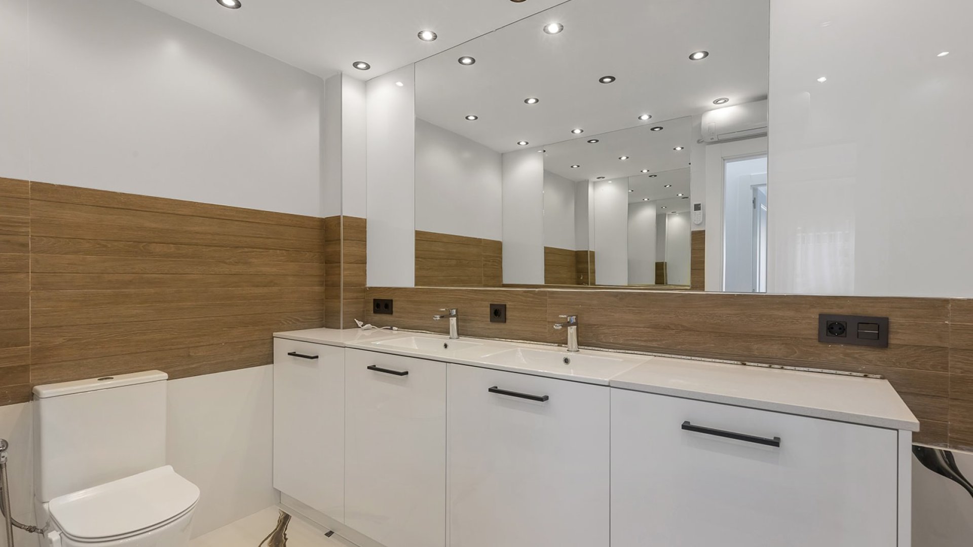 Resale - Apartments -
Los Montesinos