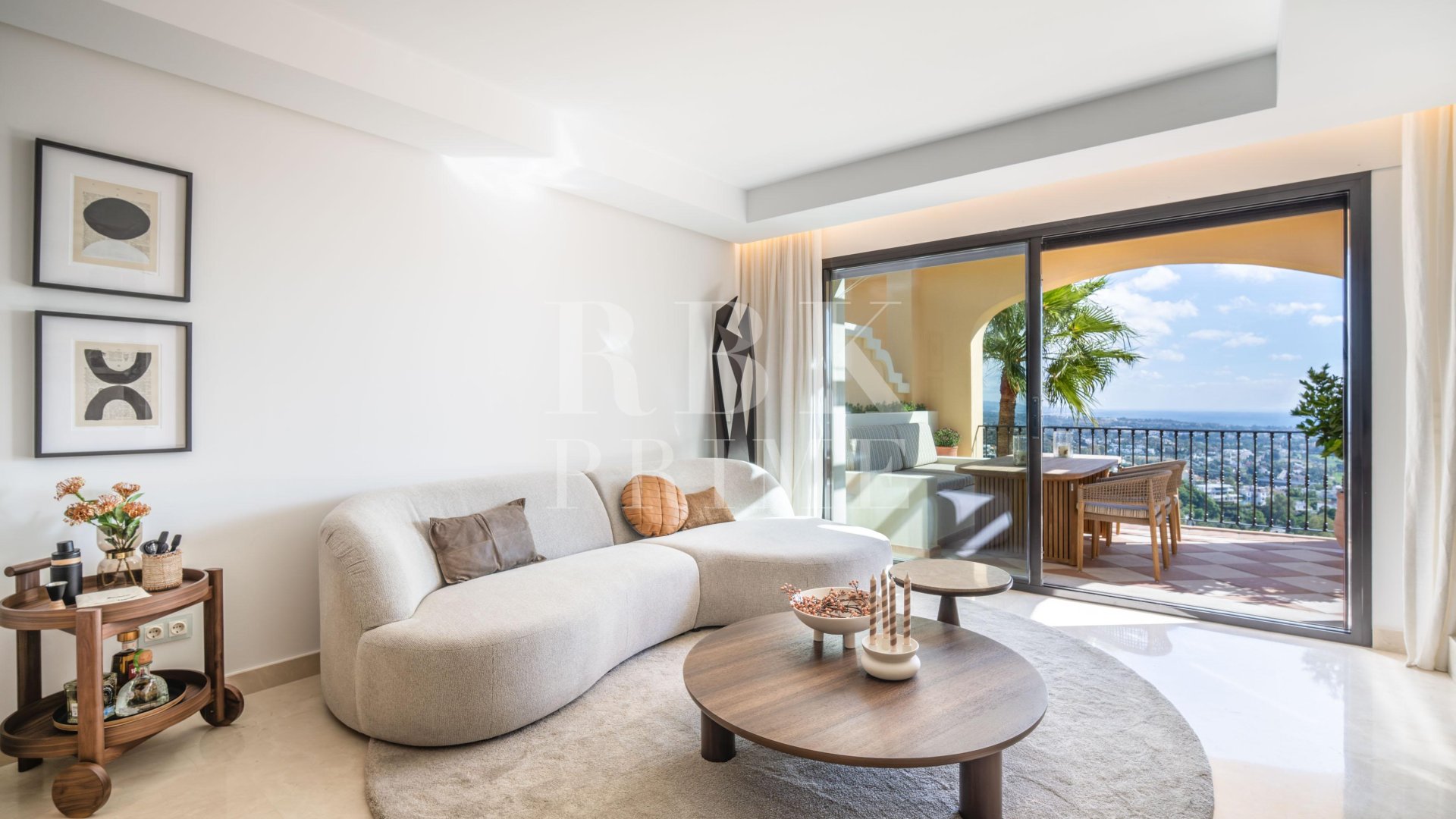 Resale - Apartments -
Malaga - Benahavís