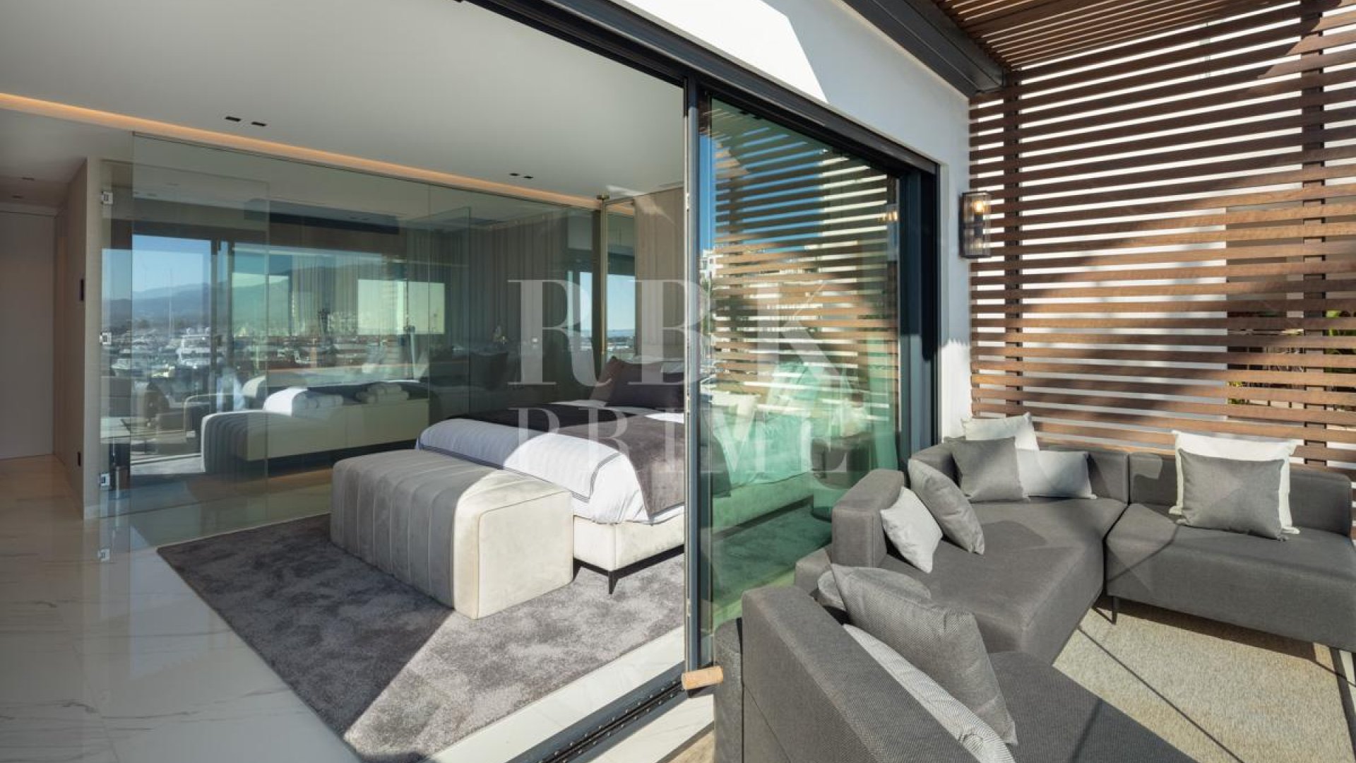 Resale - Apartments -
Malaga - Nueva Andalucía